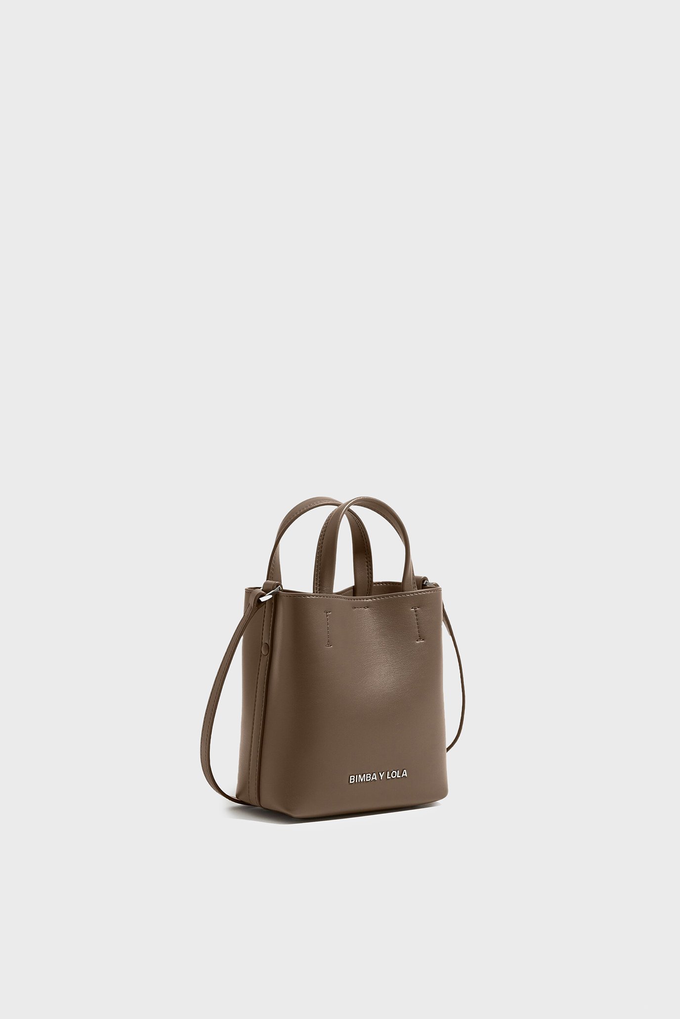 Женская коричневая кожаная сумка 1