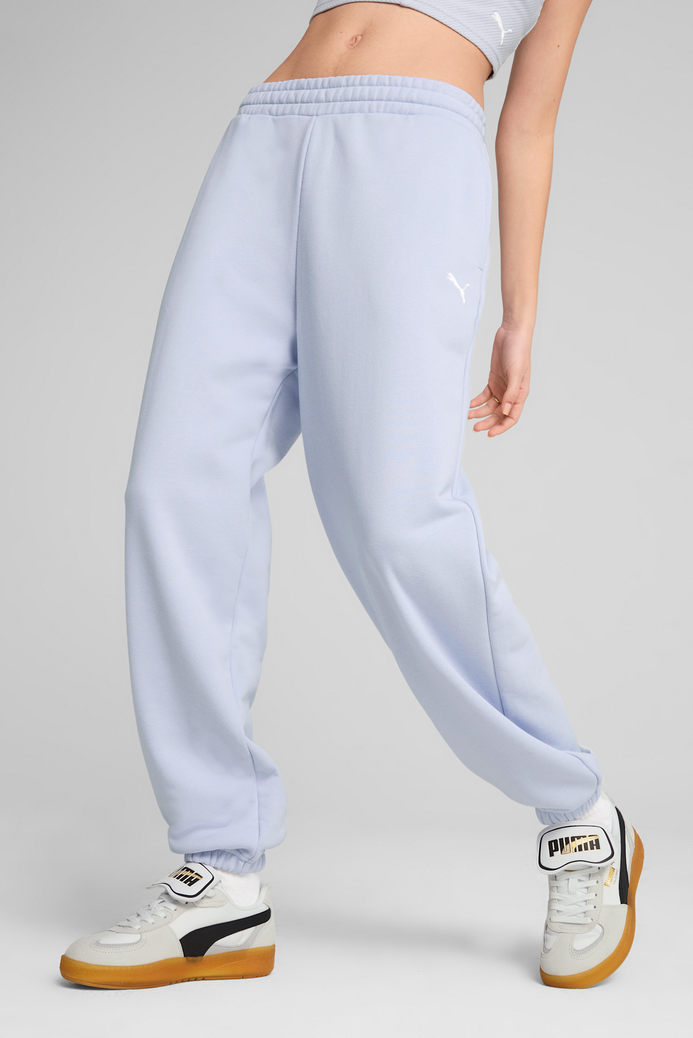 Женские голубые спортивные брюки WARDROBE ESS Relaxed Sweatpants Women 1