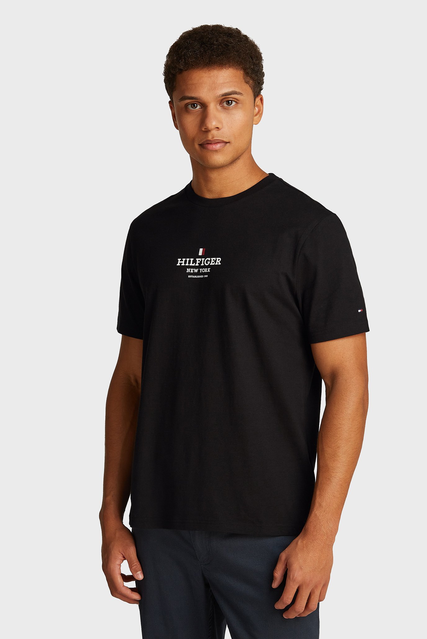 Мужская черная футболка RWB HILFIGER TEE Черный L Tommy Hilfiger MW0MW38980 Мужская черная футболка RWB HILFIGER TEE Черный L Tommy Hilfiger MW0MW38980