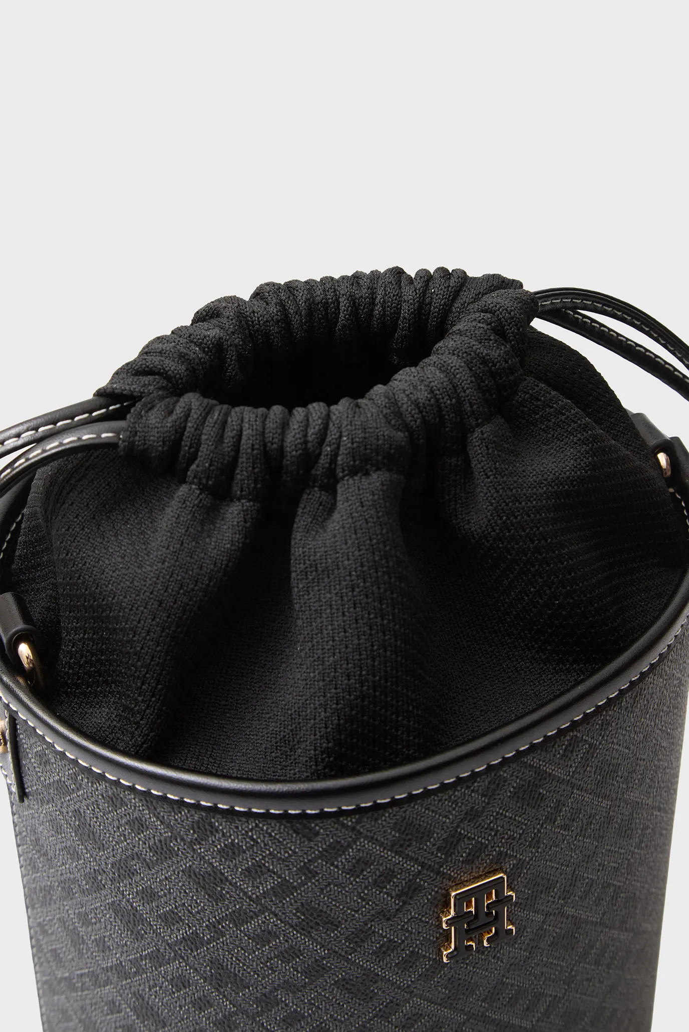 Женская черная сумка MONOPLAY 6