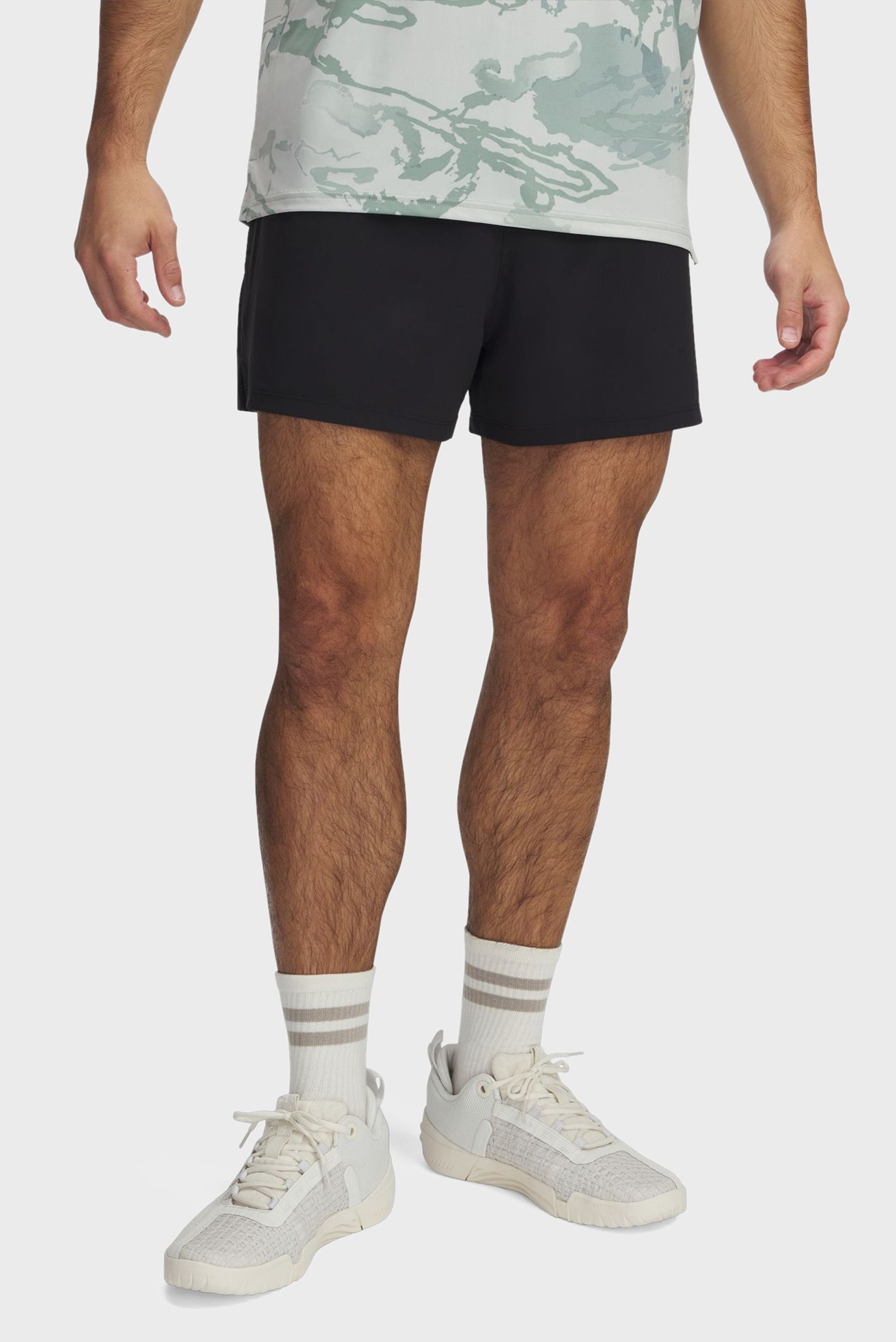 Мужские черные шорты UA Meridian Woven 4 Shorts 1