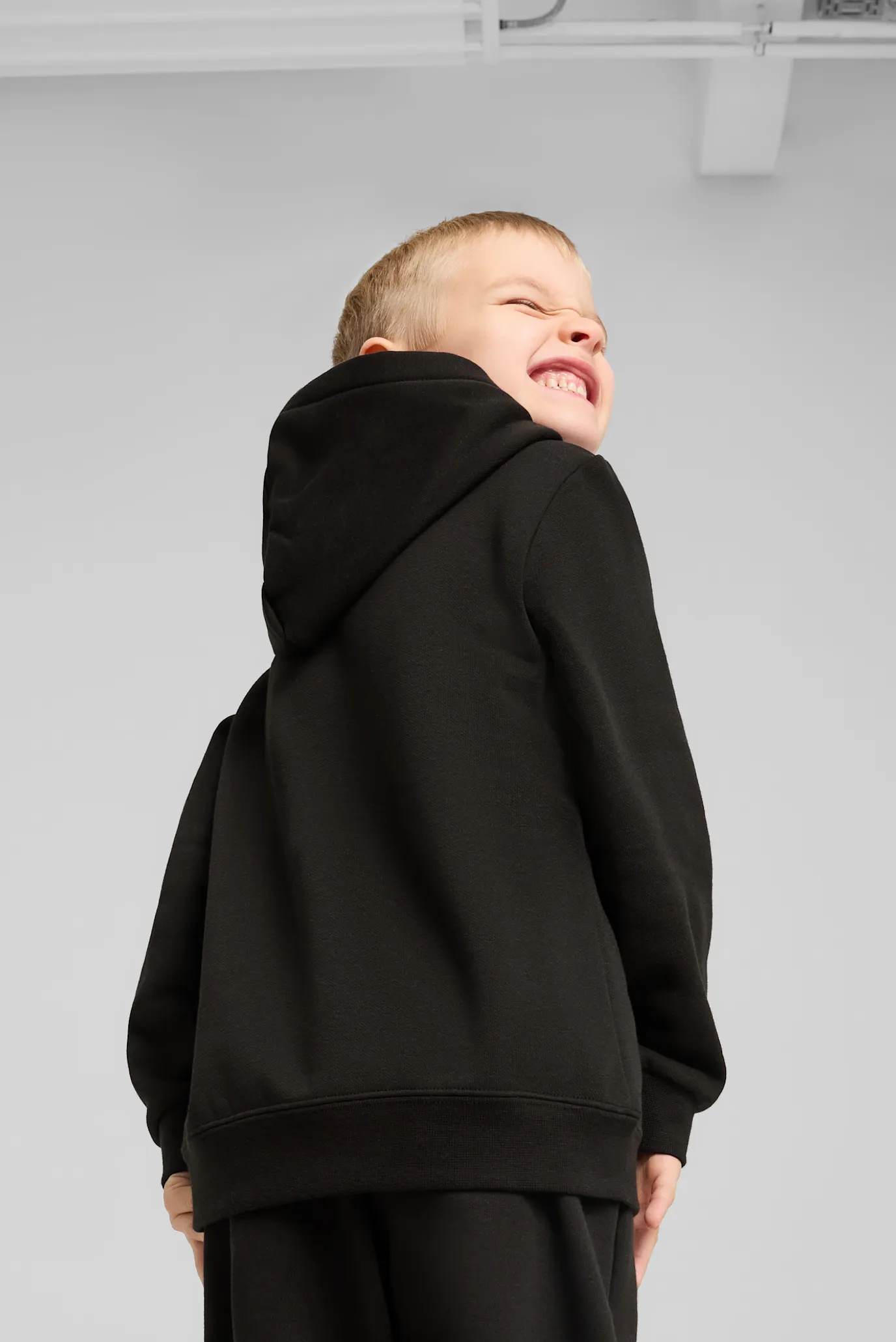 Детское черное худи ESS No. 1 Logo Fleece Hoodie Kids 3