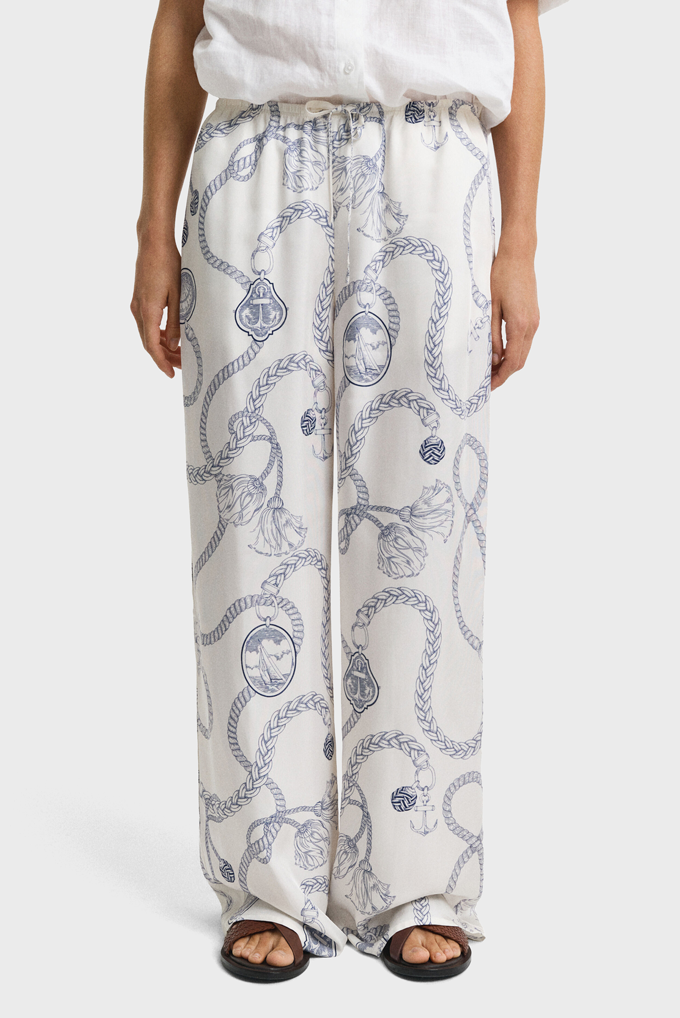Женские белые брюки с узором REL SAILING PRINT DRAWSTRING PANTS Белый 34 Gant 4150359 Женские белые брюки с узором REL SAILING PRINT DRAWSTRING PANTS Белый 34 Gant 4150359