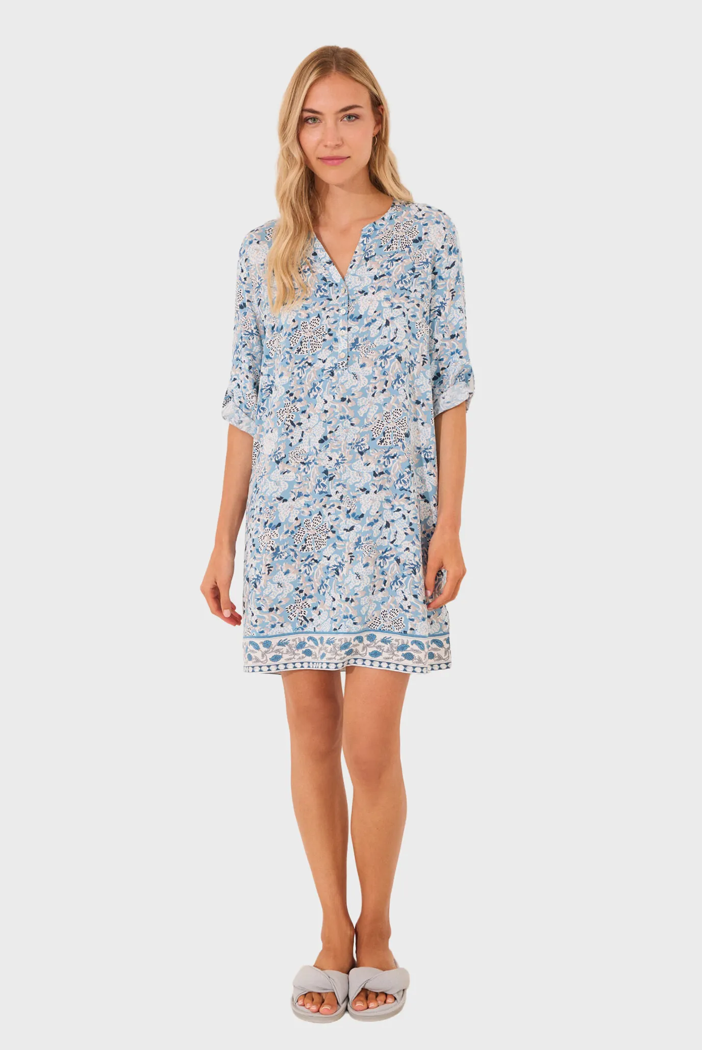 Жіноча нічна сорочка з візерунком 1