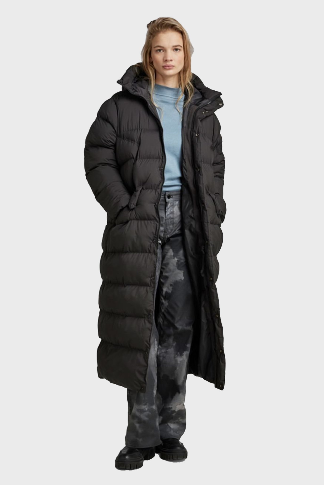 Жіноча чорна куртка Whistler Long Puffer 1