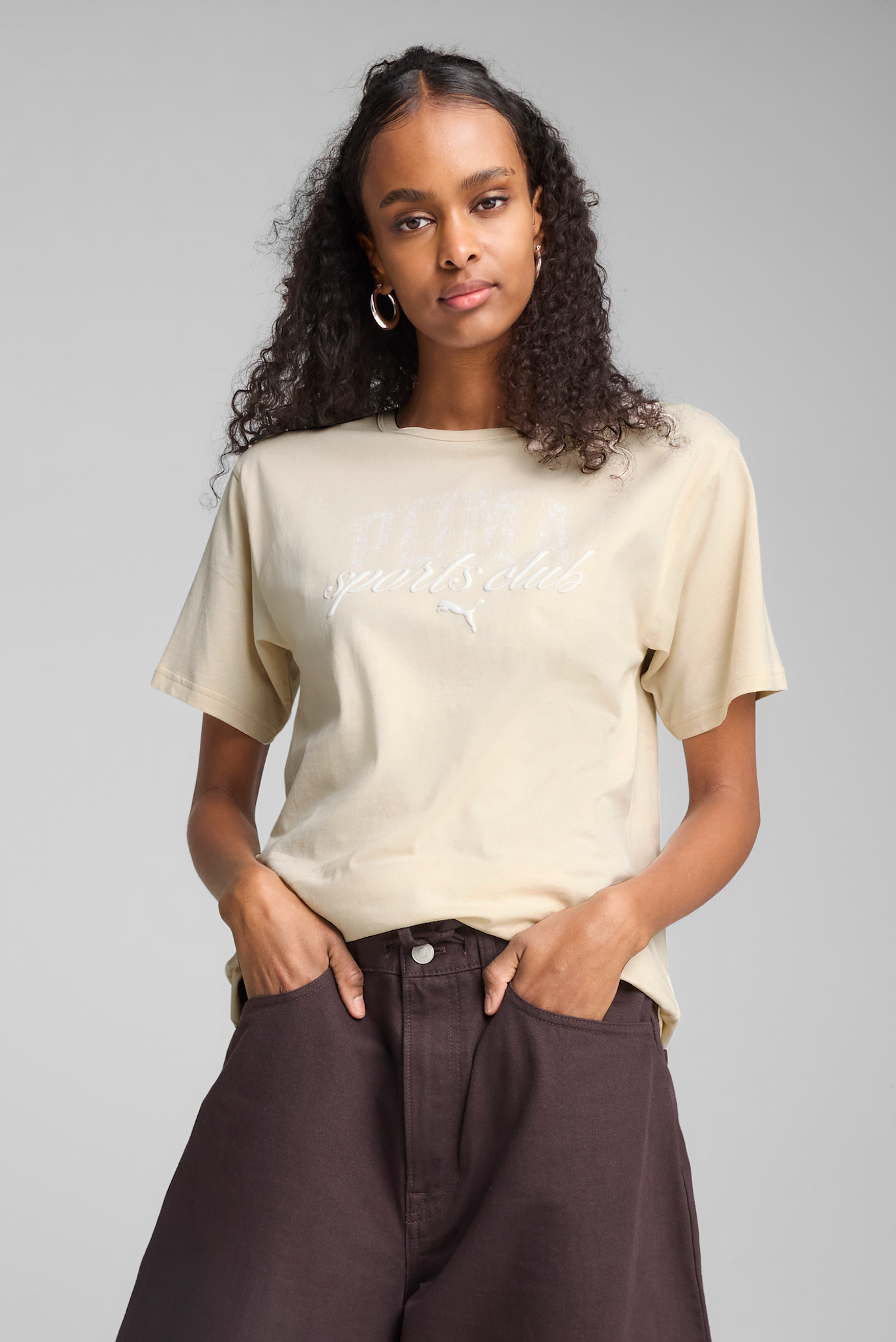 Женская бежевая футболка PUMA CLASS Relaxed Tee Women 1