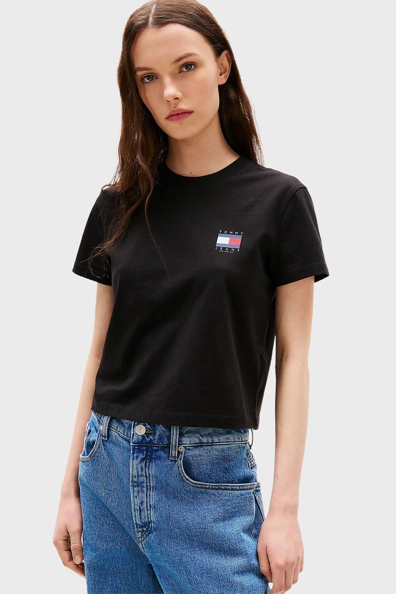 Женская черная футболка TOMMY US FLAG Черный M Tommy Jeans DW0DW21423 Женская черная футболка TOMMY US FLAG Черный M Tommy Jeans DW0DW21423