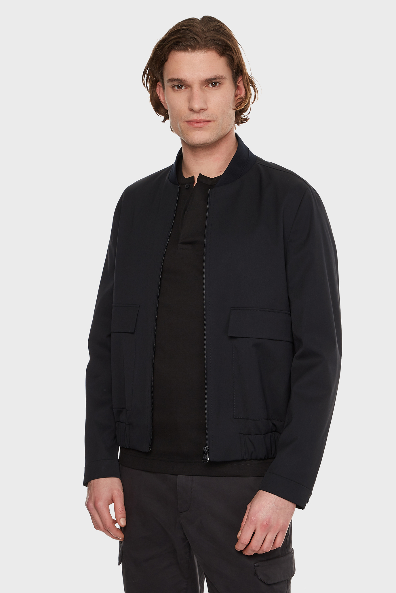 Мужской черный бомбер TRAVEL GABARDINE BOMBER Черный M Calvin Klein K10K109946 Мужской черный бомбер TRAVEL GABARDINE BOMBER Черный M Calvin Klein K10K109946