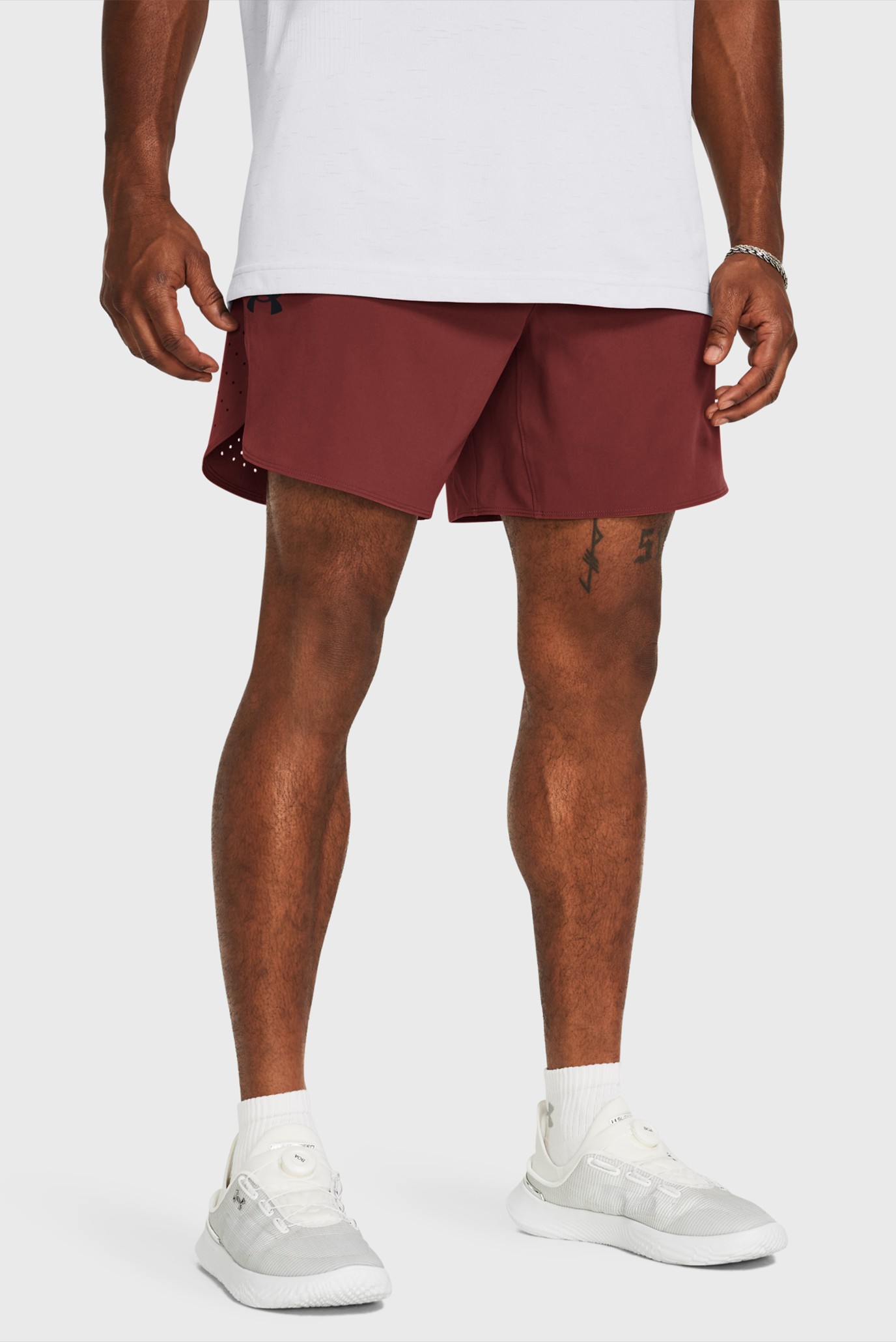 Чоловічі бордові шорти UA Peak Woven Shorts 1