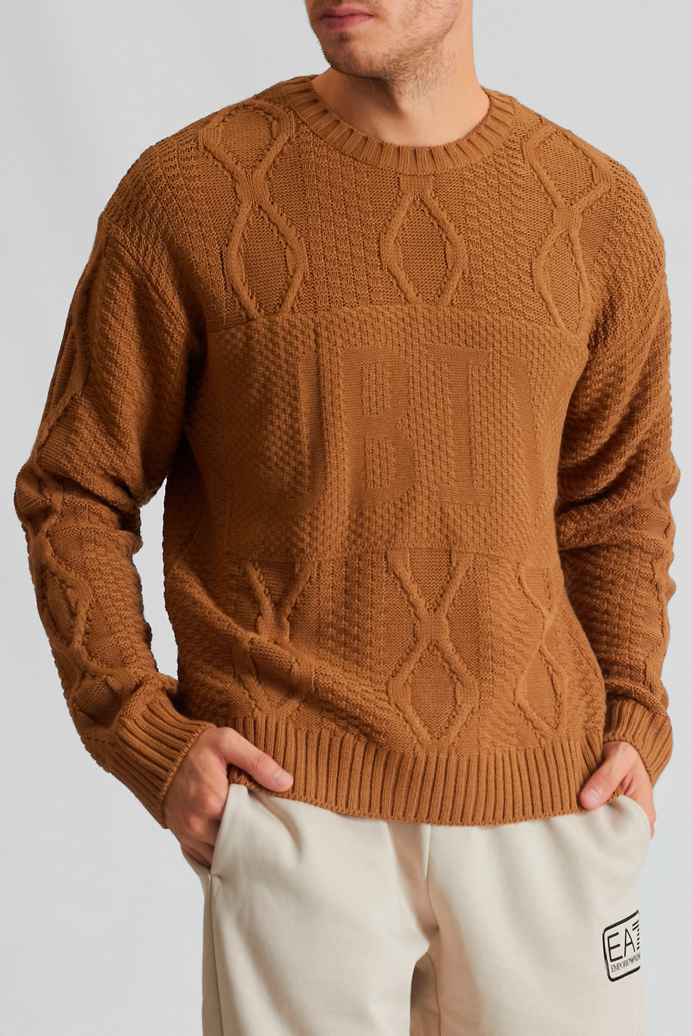 Мужской коричневый свитер 1