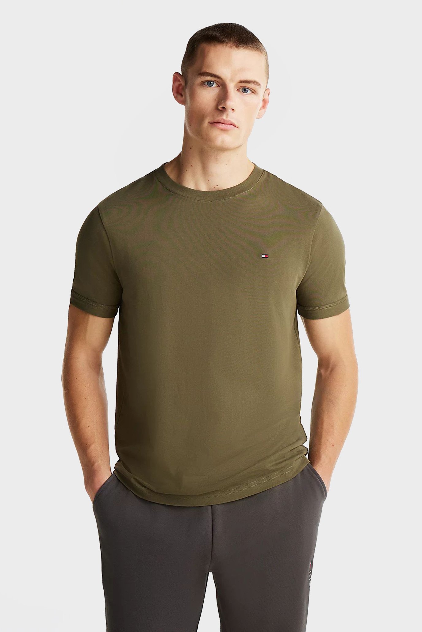 Мужская оливковая футболка Оливковый L Tommy Hilfiger UM0UM03362 Мужская оливковая футболка Оливковый L Tommy Hilfiger UM0UM03362