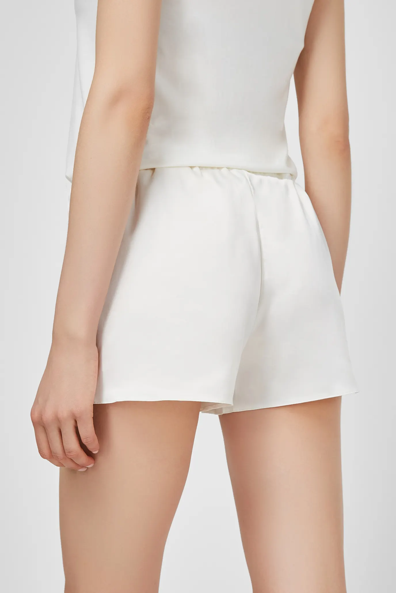 Жіночі білі шорти 3