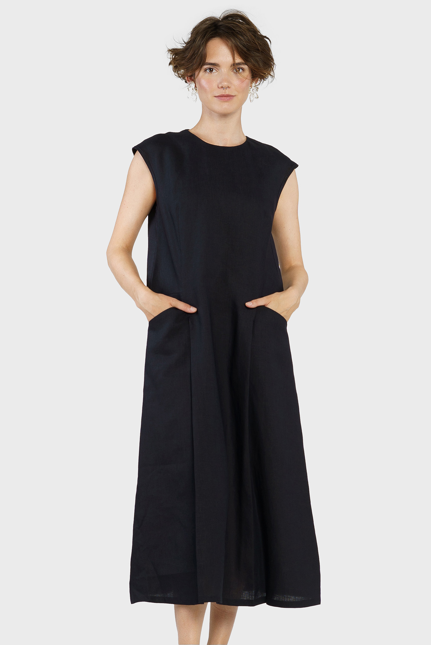 Женское черное льняное платье 1