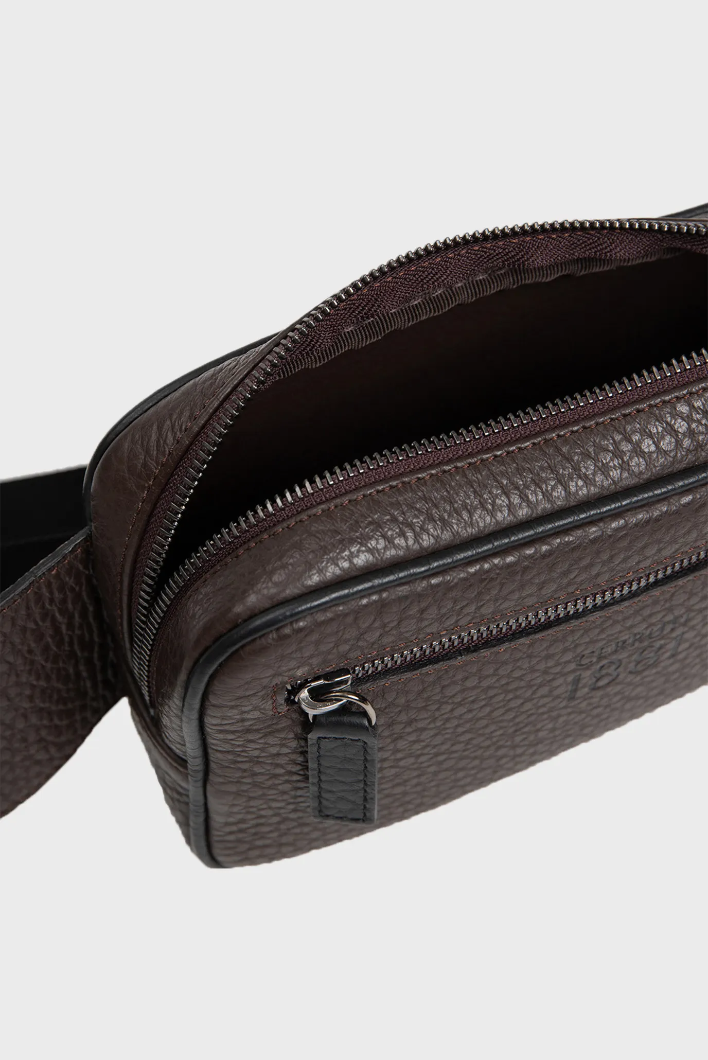 Чоловіча коричнева шкіряна поясна сумка 4