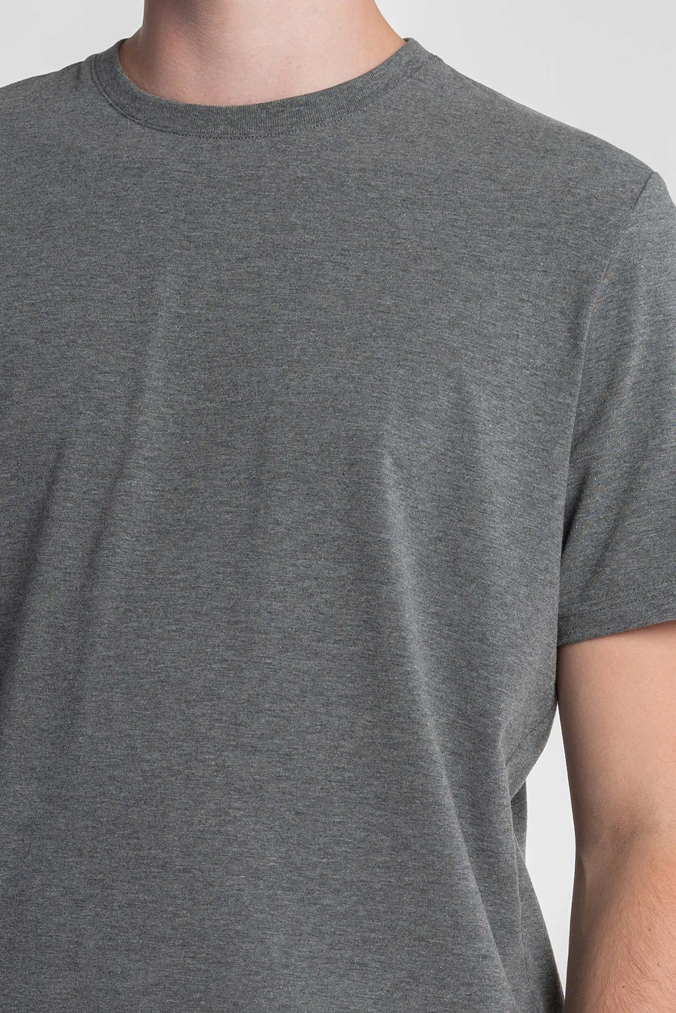 Мужская серая футболка 4