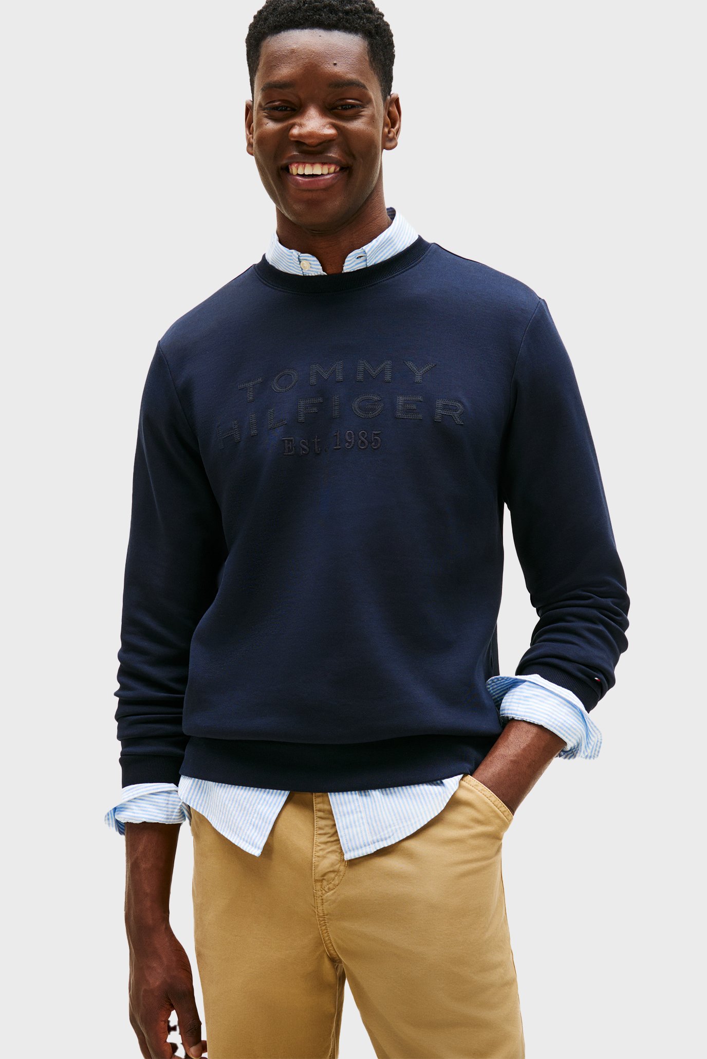 Мужской темно-синий свитшот APPLIQUE Синий XL Tommy Hilfiger MW0MW40055 Мужской темно-синий свитшот APPLIQUE Синий XL Tommy Hilfiger MW0MW40055