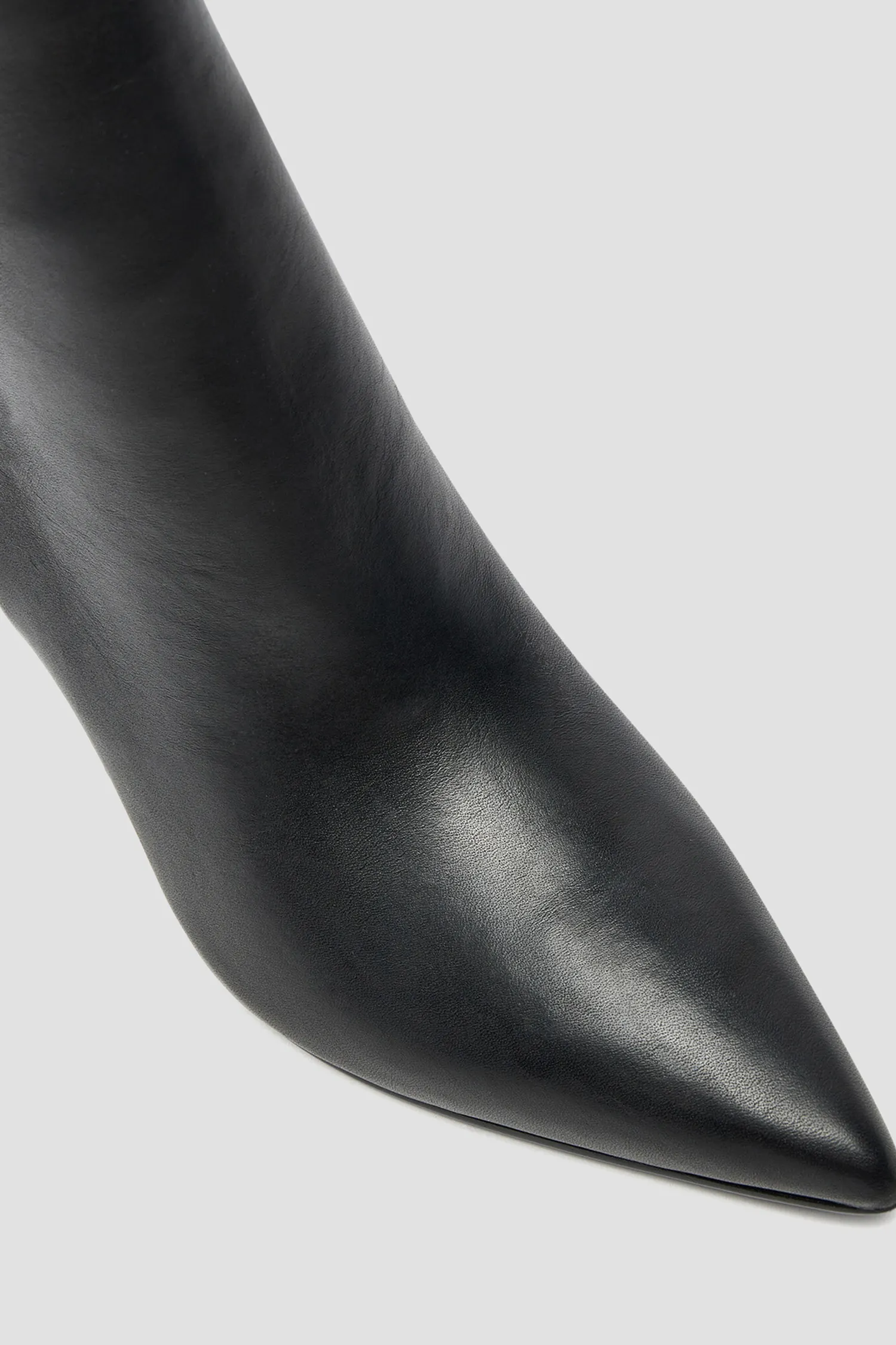 Женские черные кожаные ботильоны 5