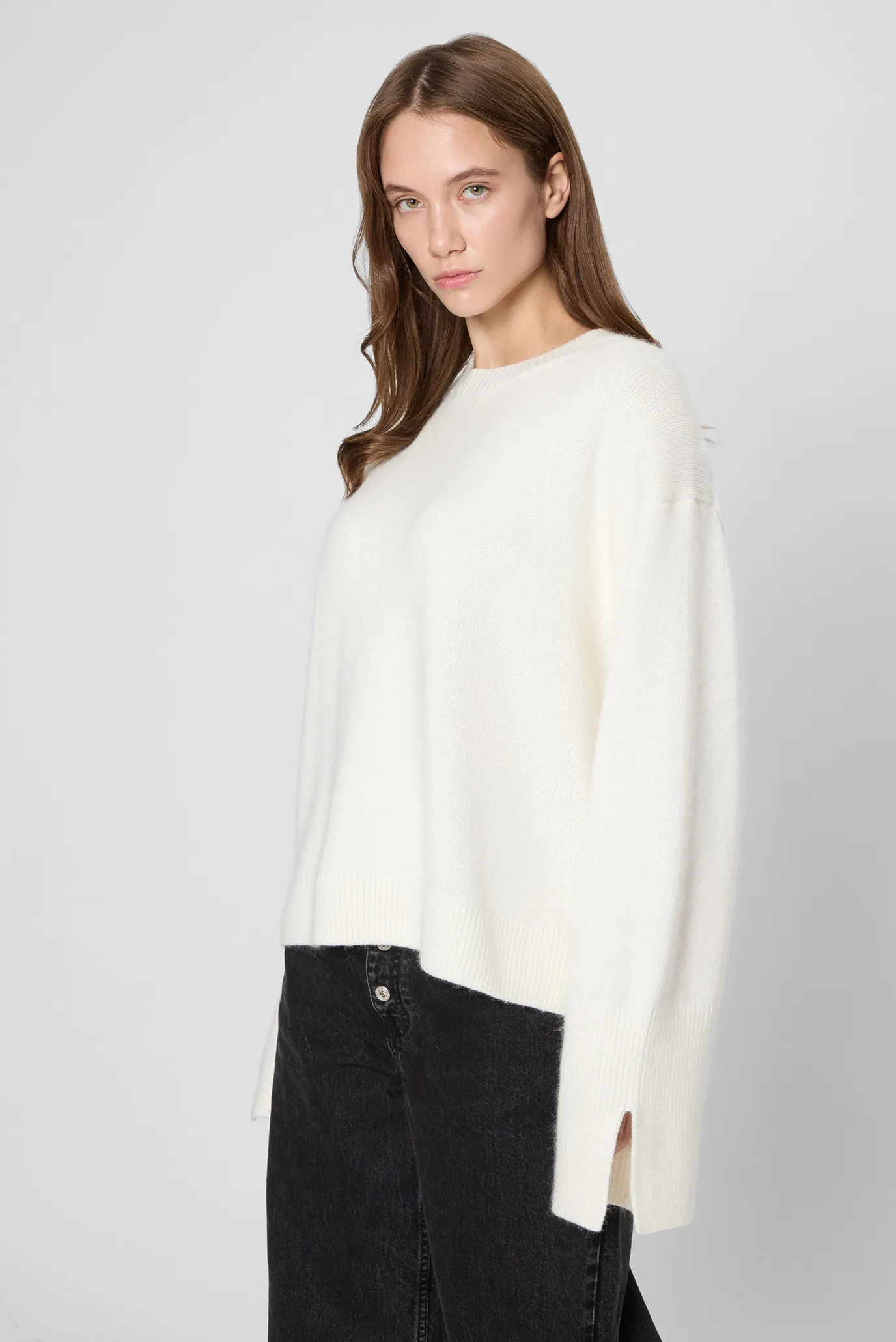 Жіночий білий джемпер 3