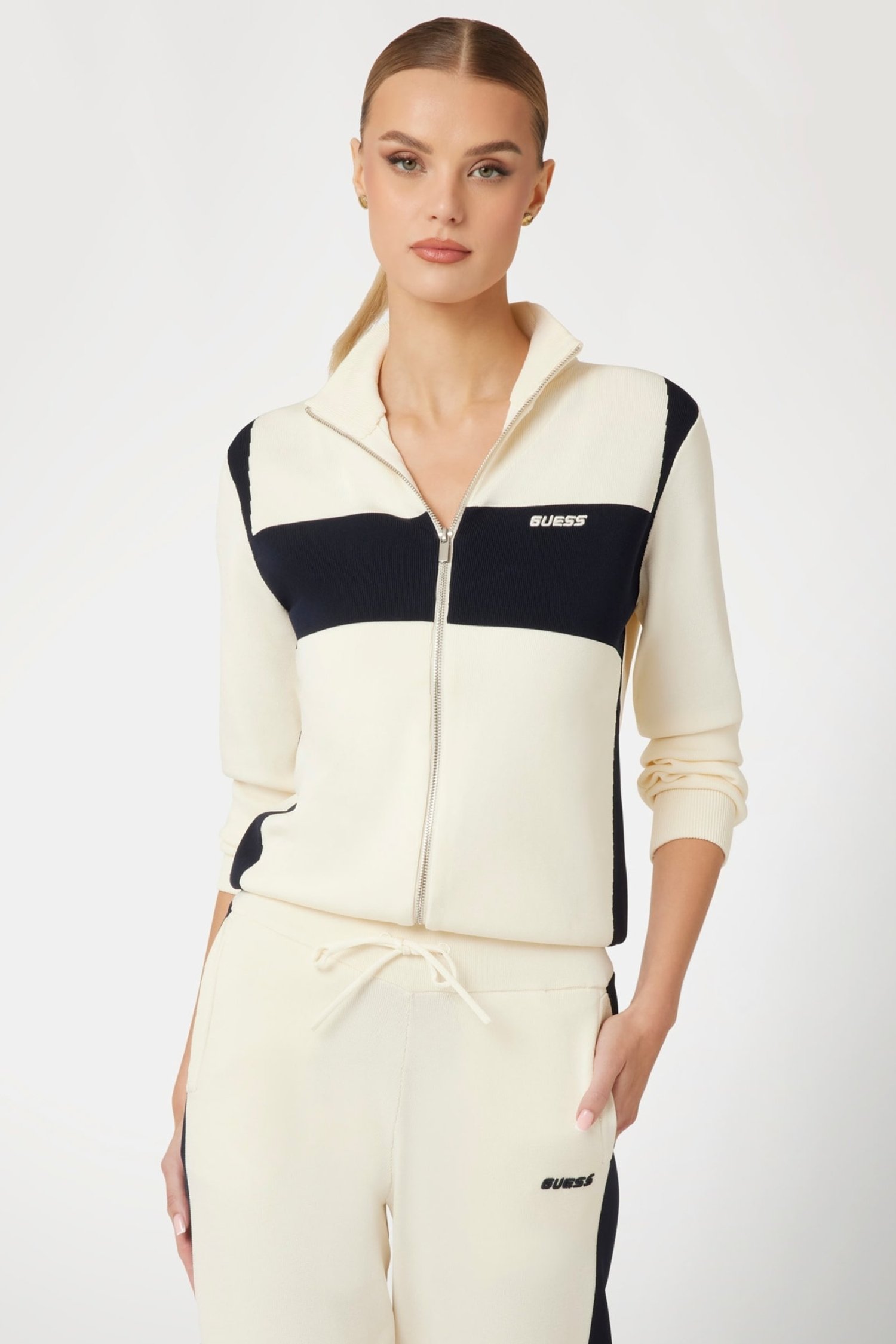 Женская белая спортивная кофта Белый L Guess V4BQ20.ZZ04U;G1H6 Женская белая спортивная кофта Белый L Guess V4BQ20.ZZ04U;G1H6