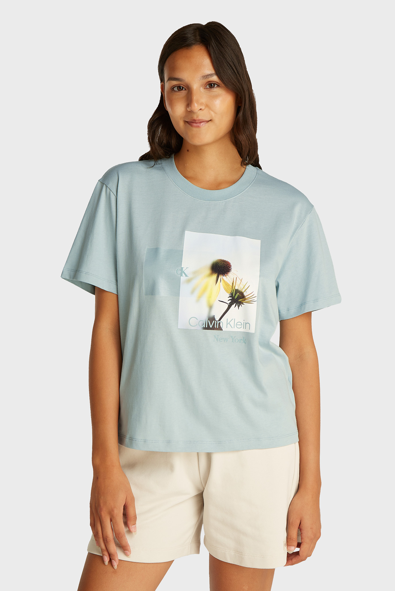 Женская мятная футболка FLOWER GRAPHIC Ментоловый XS Calvin Klein Jeans J20J225530 Женская мятная футболка FLOWER GRAPHIC Ментоловый XS Calvin Klein Jeans J20J225530