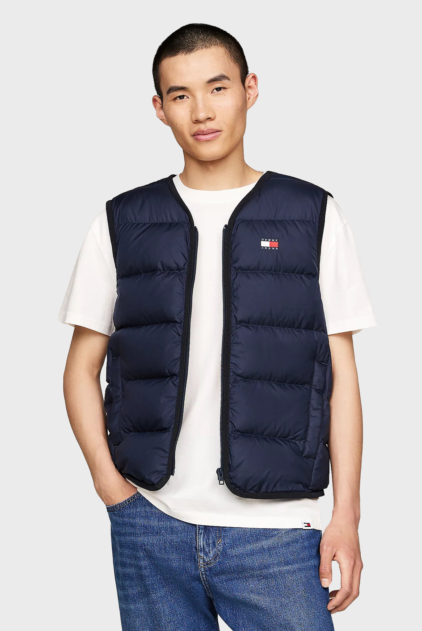 Мужской темно-синий пуховой жилет TJM LT DOWN V-NECK FLAG VEST 1