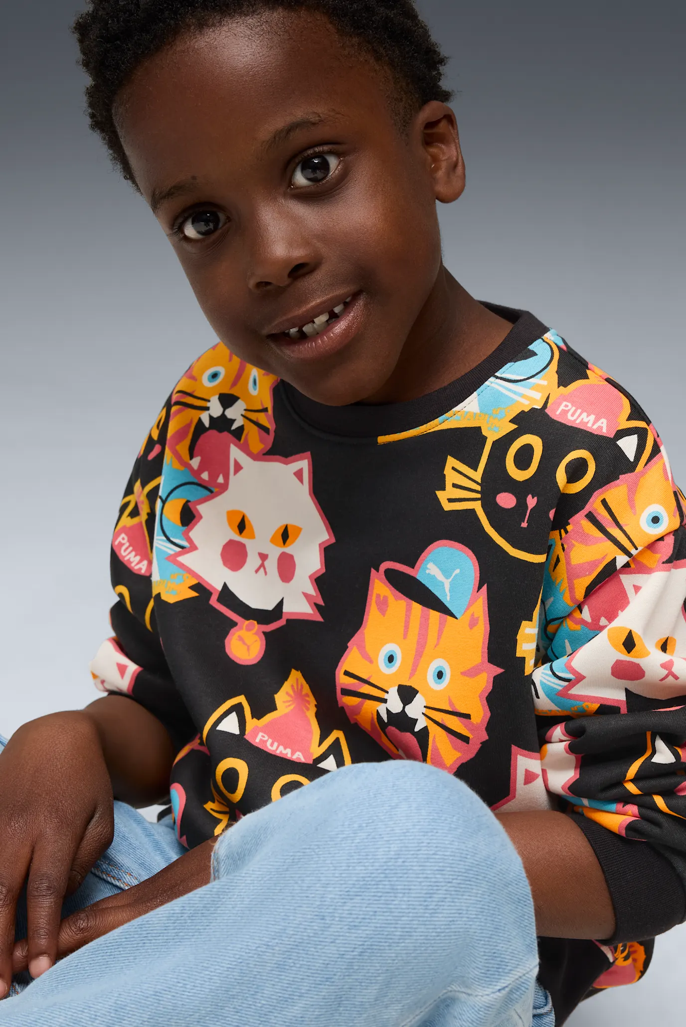 Дитячий чорний світшот з візерунком Moody Cat Crew Kids 4