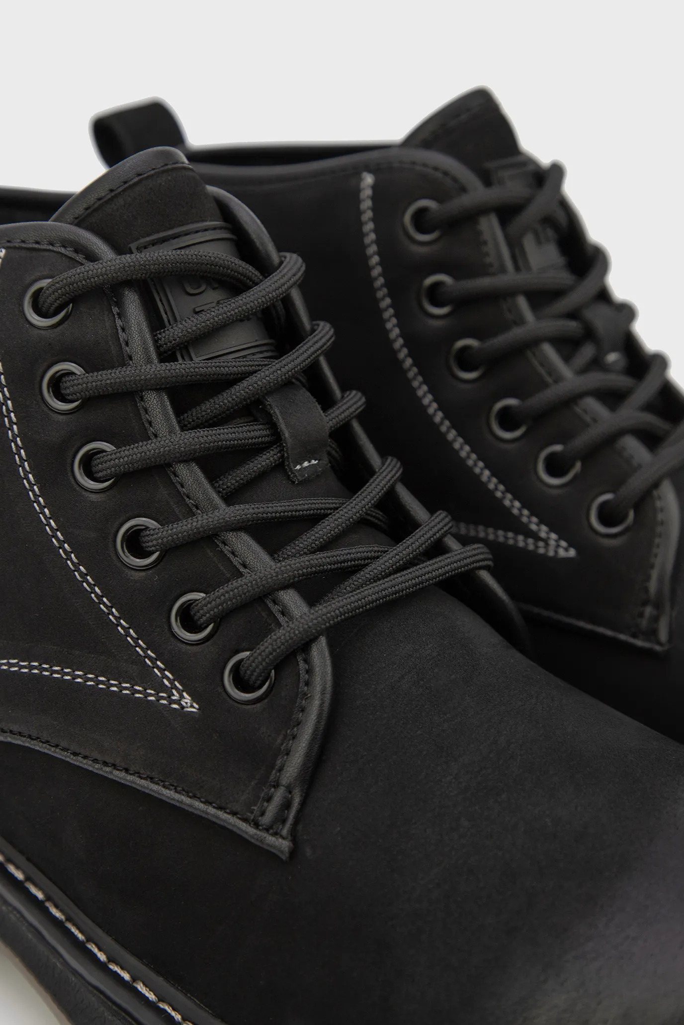 Мужские черные нубуковые ботинки 2