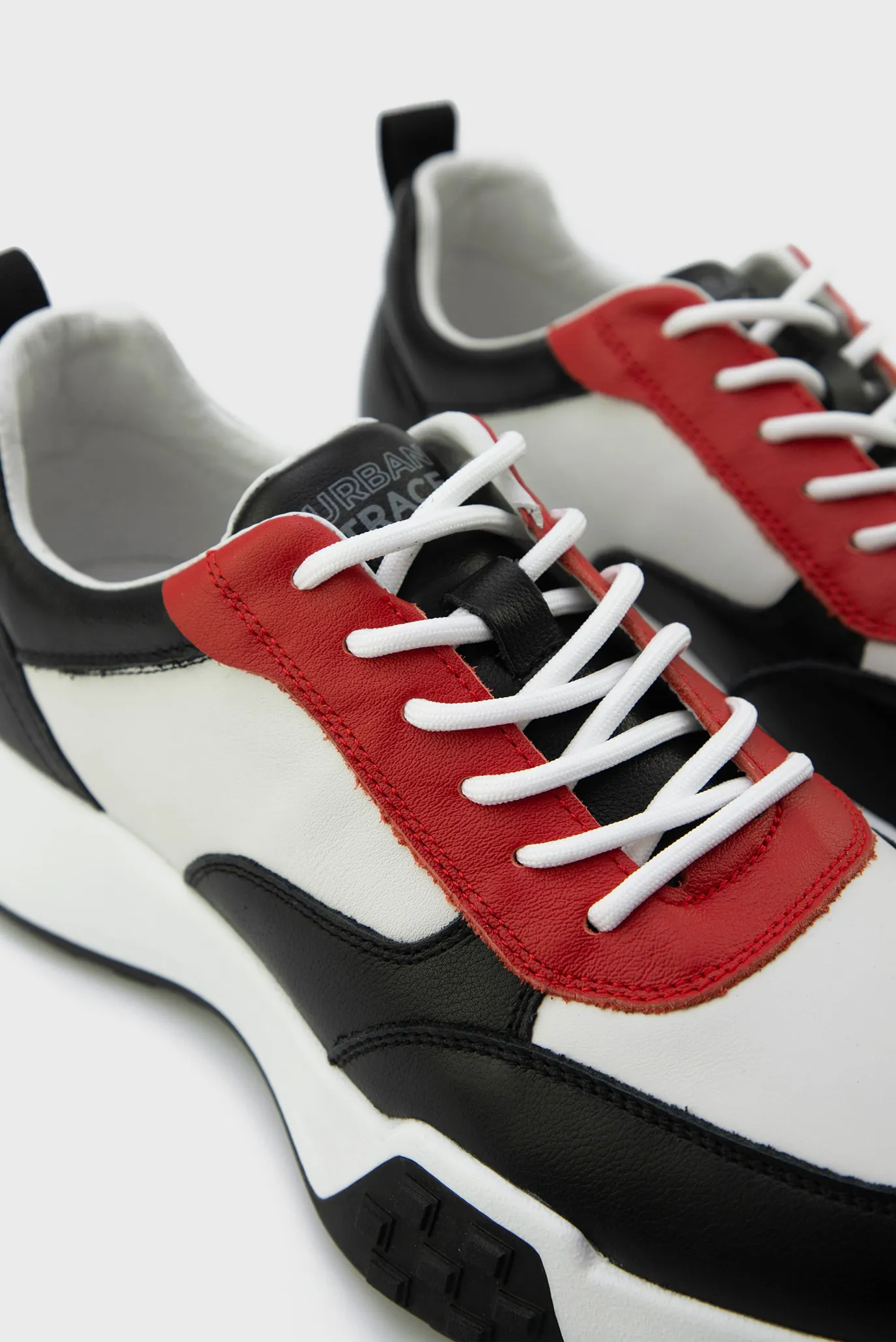 Мужские кожаные кроссовки 2