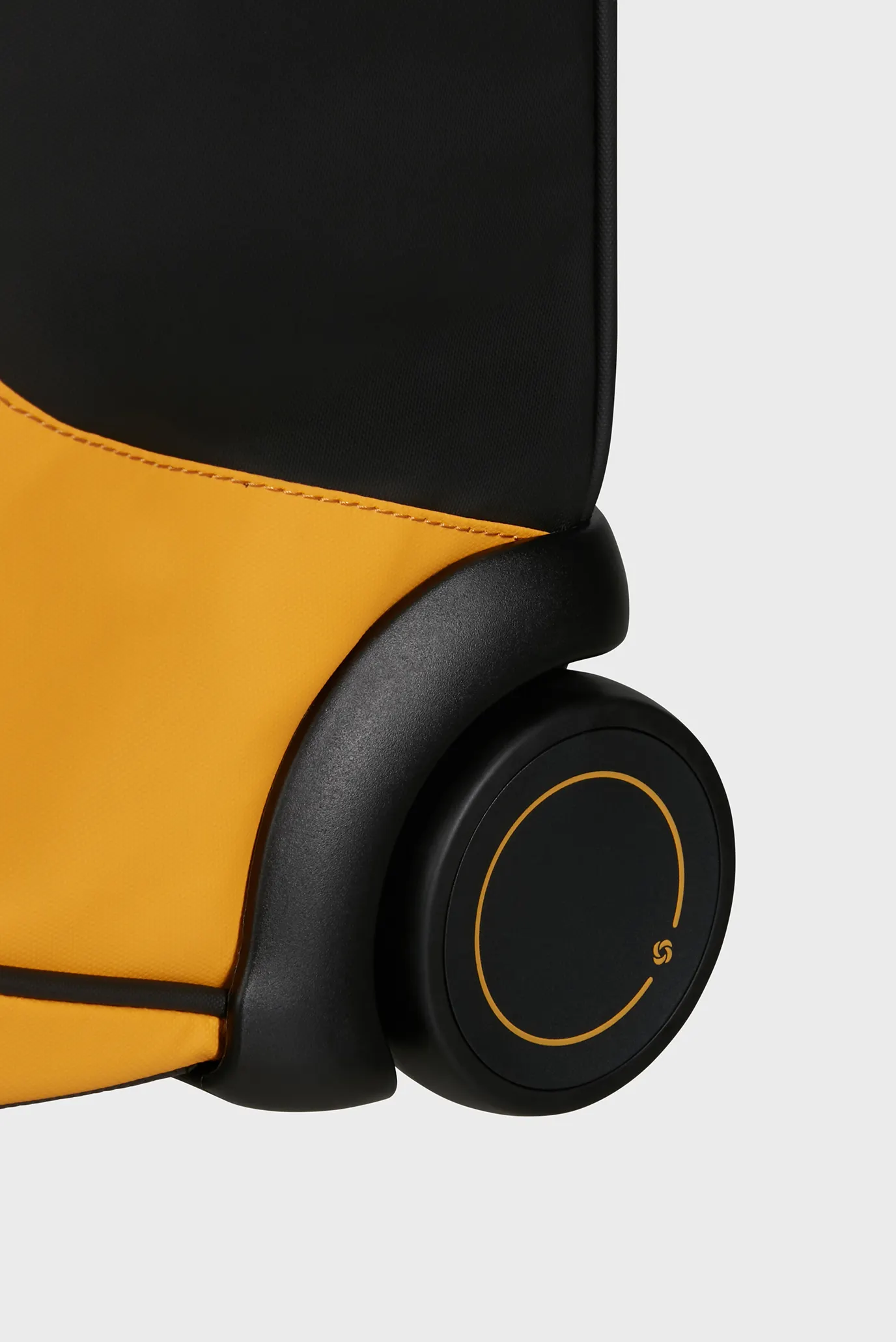 Жовта валіза 45 см ECODIVER 6