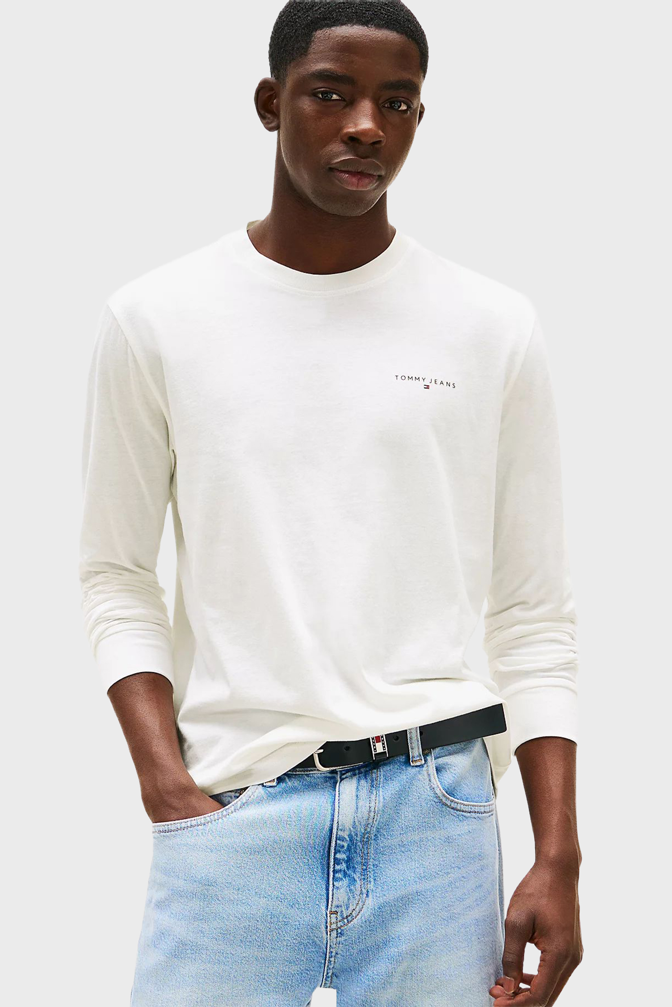 Мужской белый лонгслив SLIM CHEST LINEAR Белый M Tommy Jeans DM0DM21594 Мужской белый лонгслив SLIM CHEST LINEAR Белый M Tommy Jeans DM0DM21594