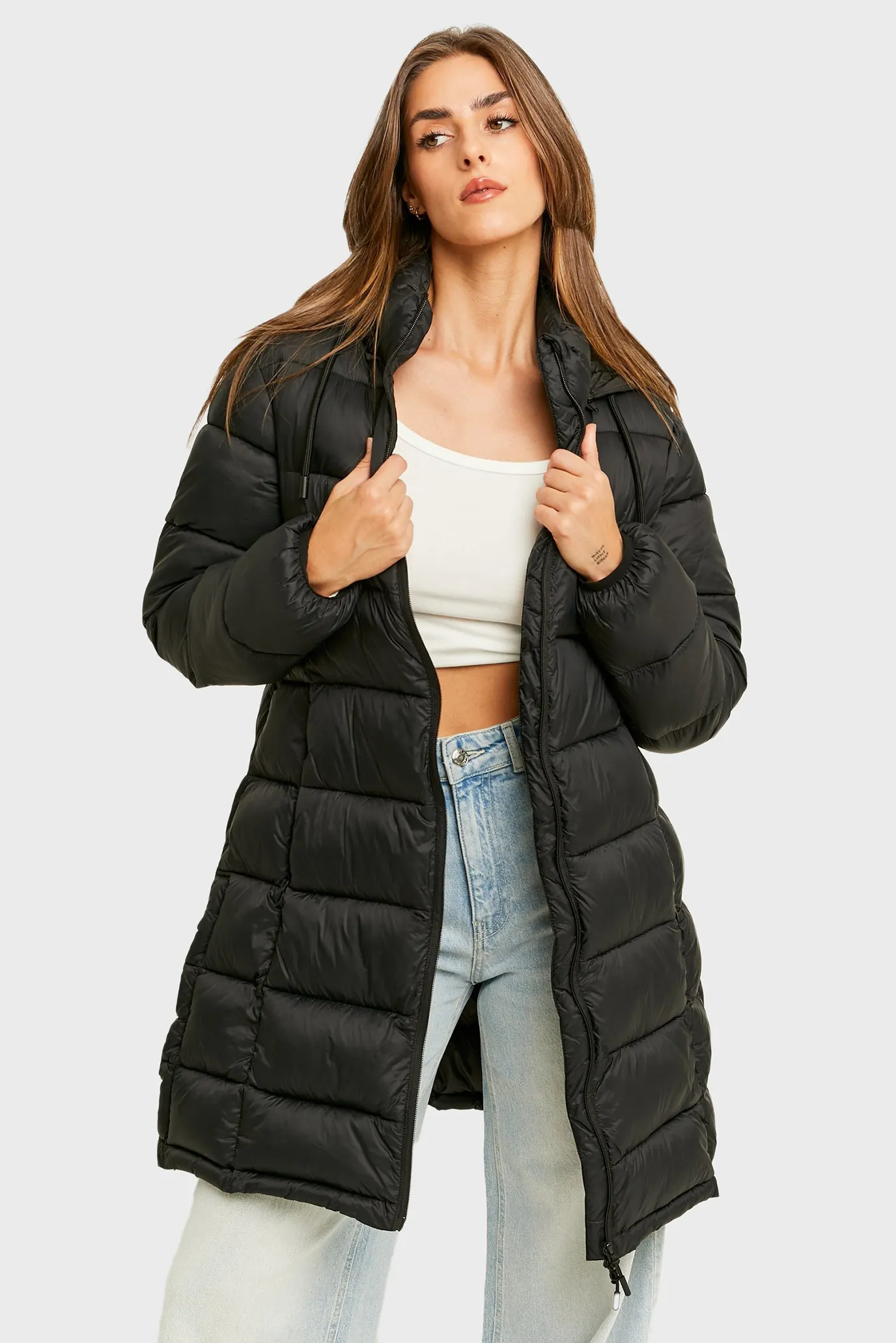 Жіноча чорна куртка 3
