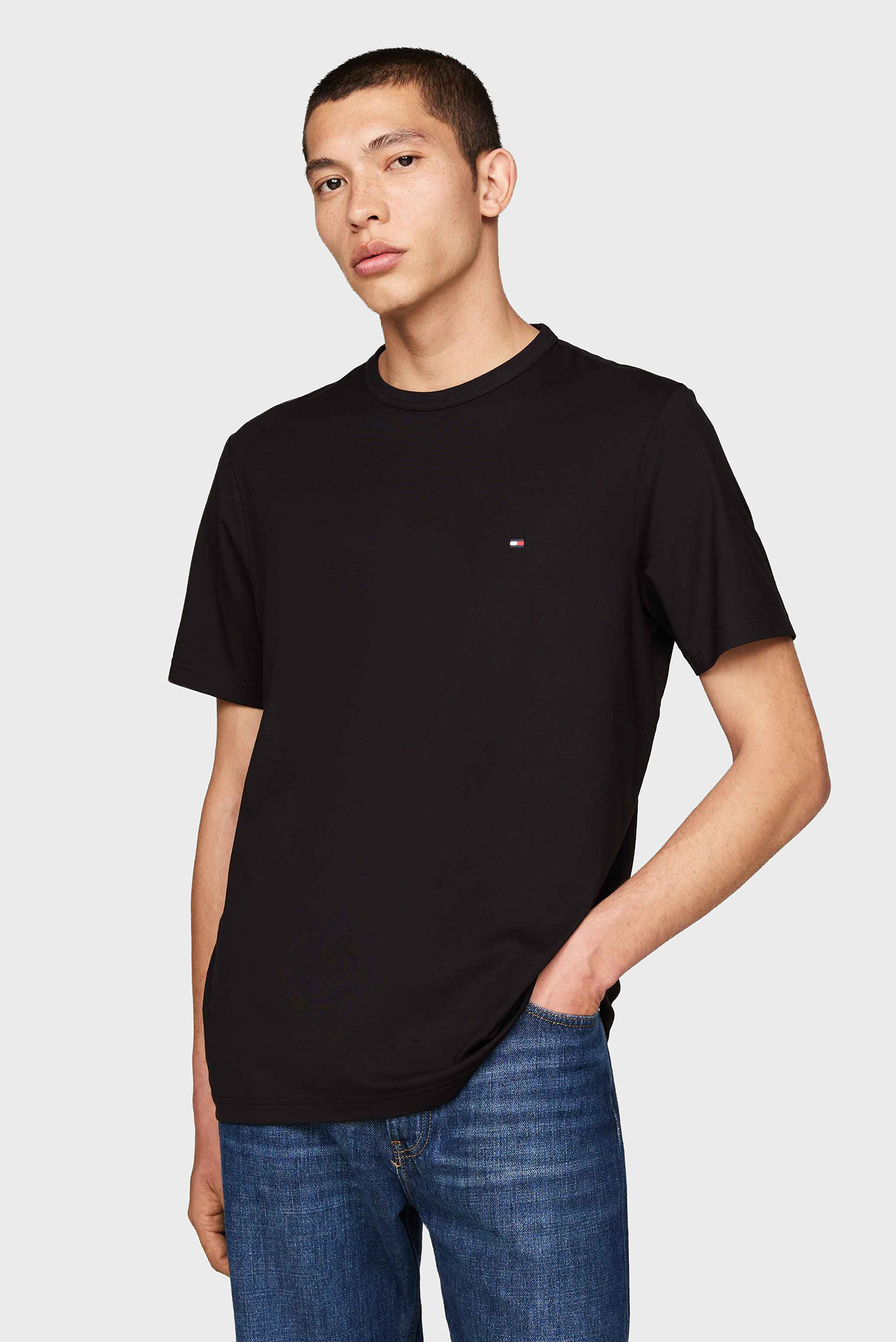 Мужская черная футболка TECH TEE Черный XL Tommy Hilfiger MW0MW37313 Мужская черная футболка TECH TEE Черный XL Tommy Hilfiger MW0MW37313