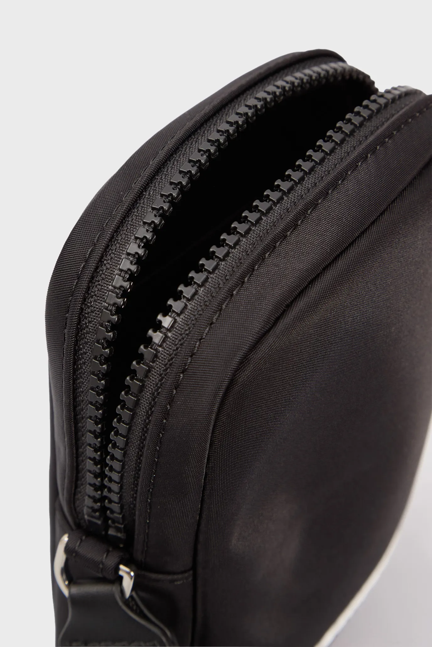 Чоловіча чорна сумка klj essential nylon ph pouch 5