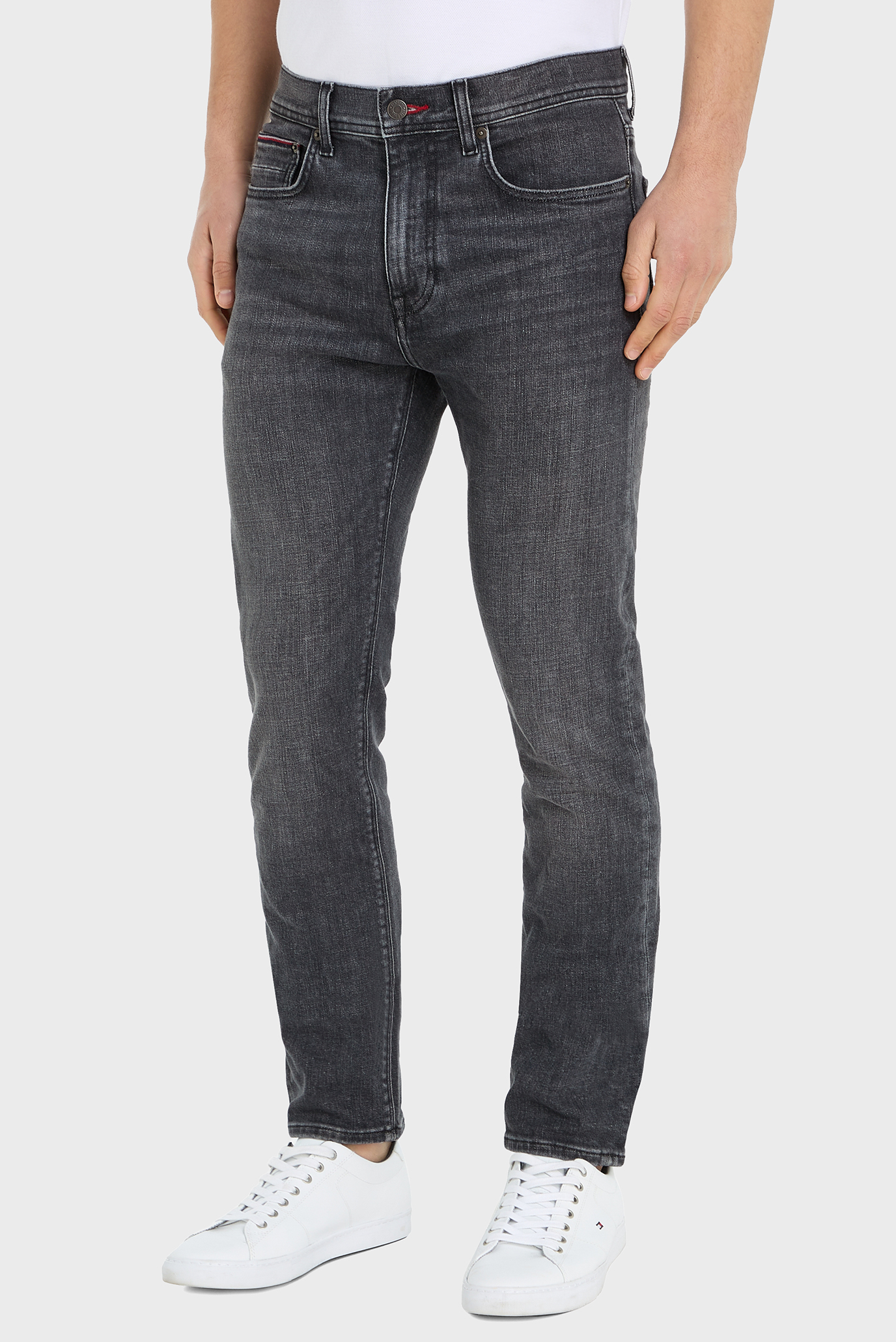 Мужские серые джинсы SLIM BLEECKER PSTR DAMON BLK Серый 31-32 Tommy Hilfiger MW0MW33965 Мужские серые джинсы SLIM BLEECKER PSTR DAMON BLK Серый 31-32 Tommy Hilfiger MW0MW33965