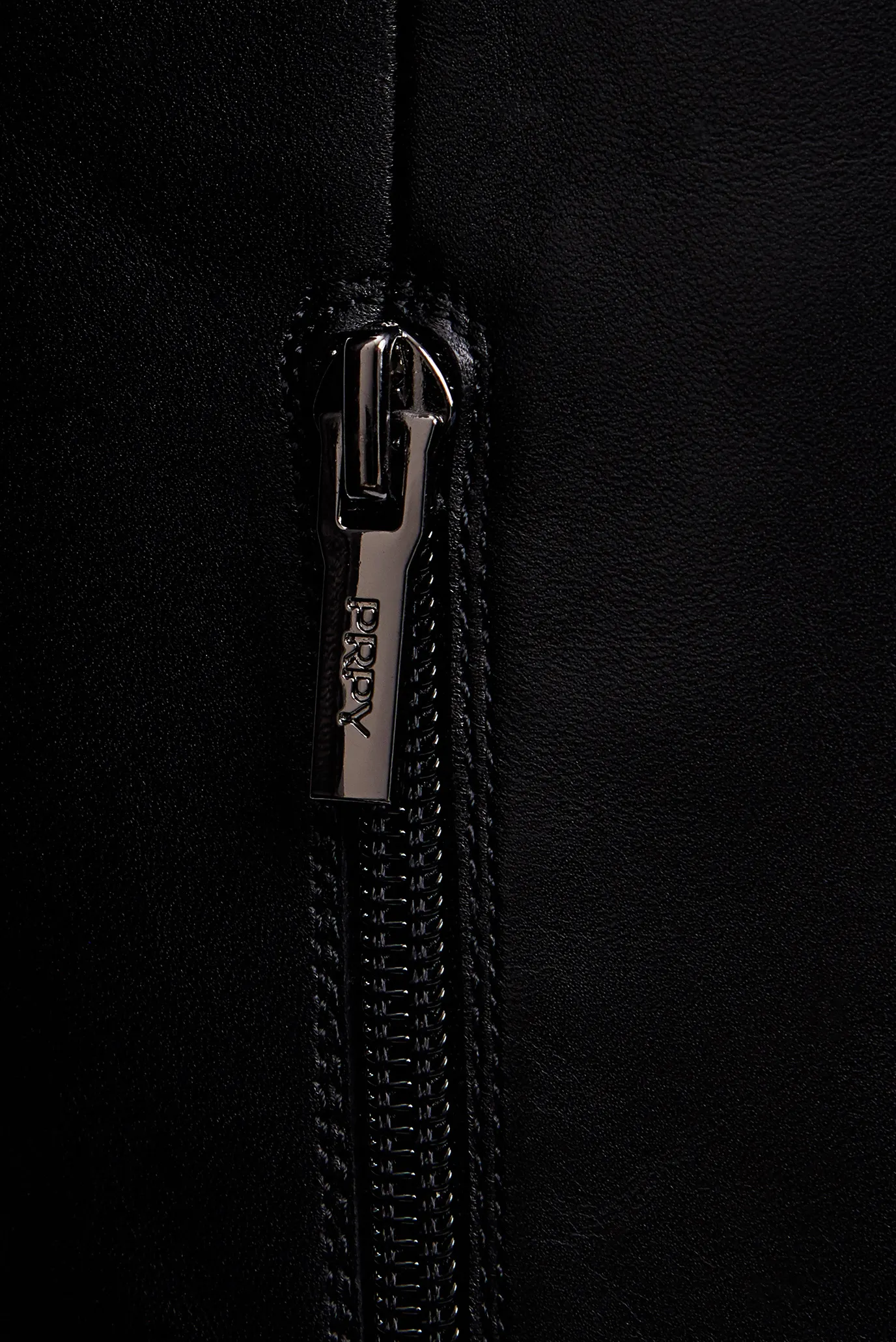 Женские черные кожаные сапоги Sveya 5