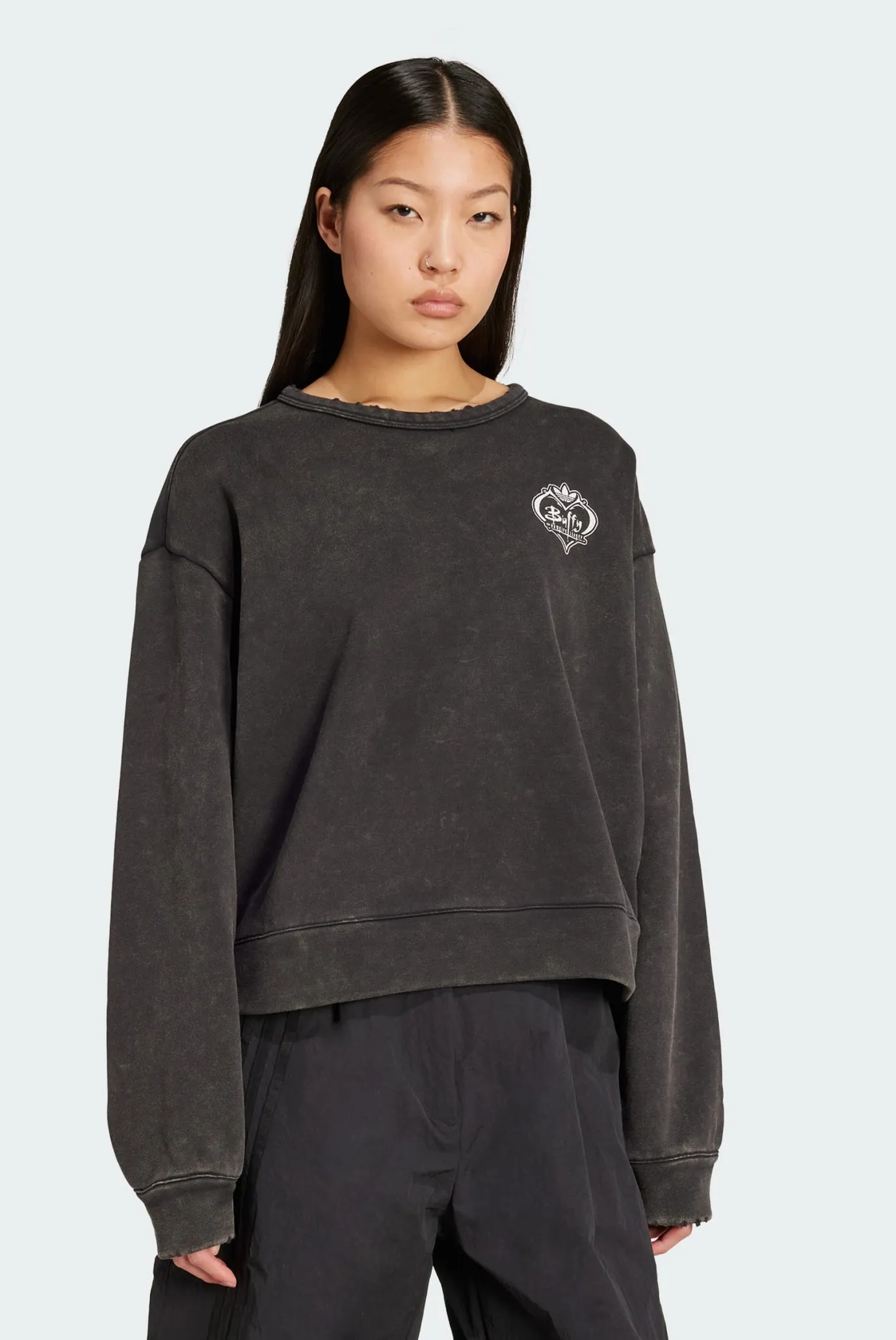 Жіночий чорний світшот adidas 20th Century Fox Disney 1