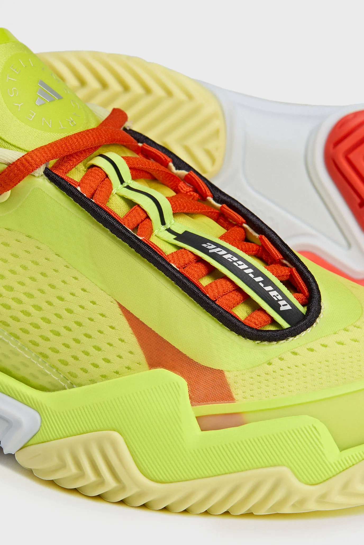 Женские салатовые кроссовки adidas By Stella McCartney Barricade 8