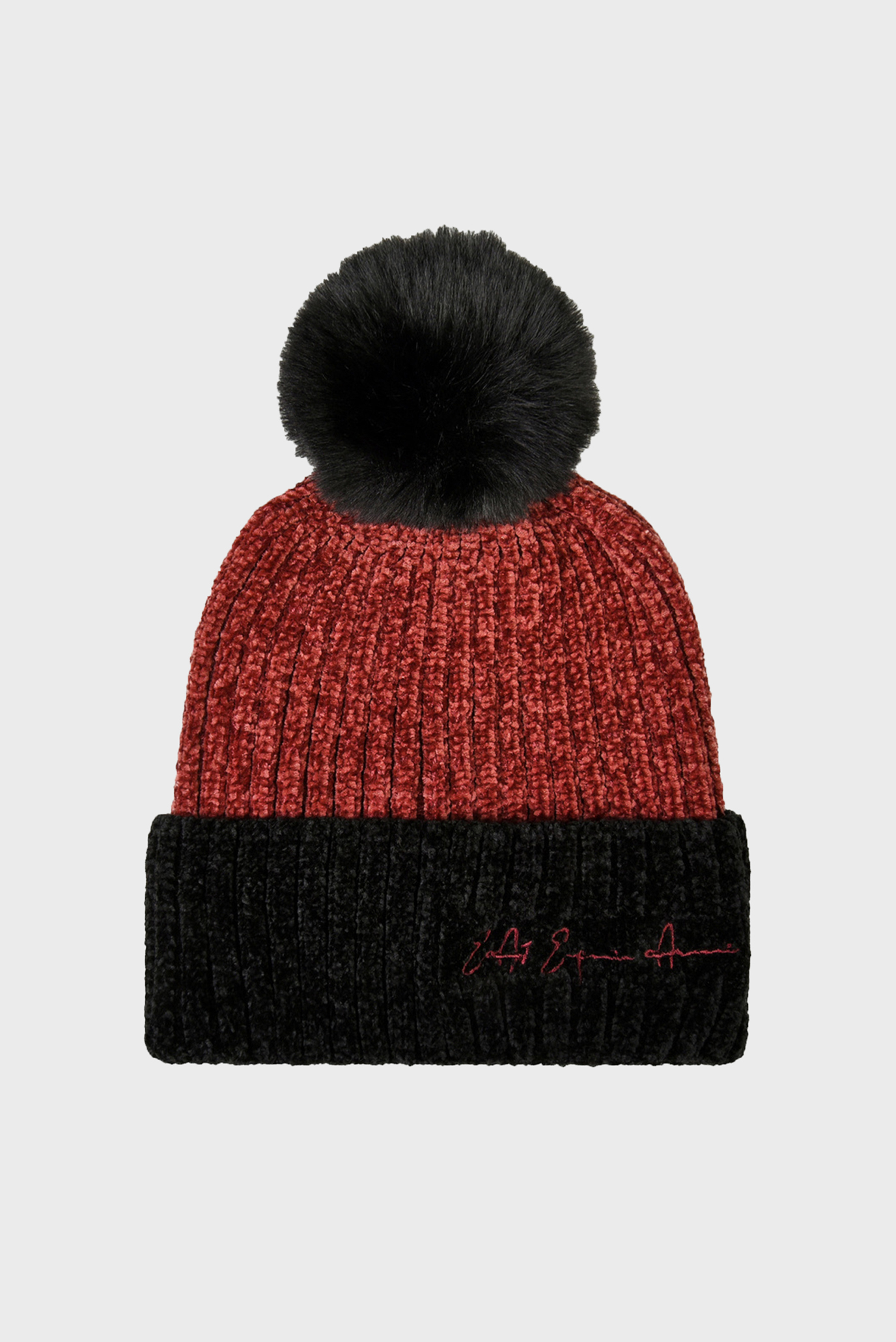 Женская красная вельветовая шапка 1