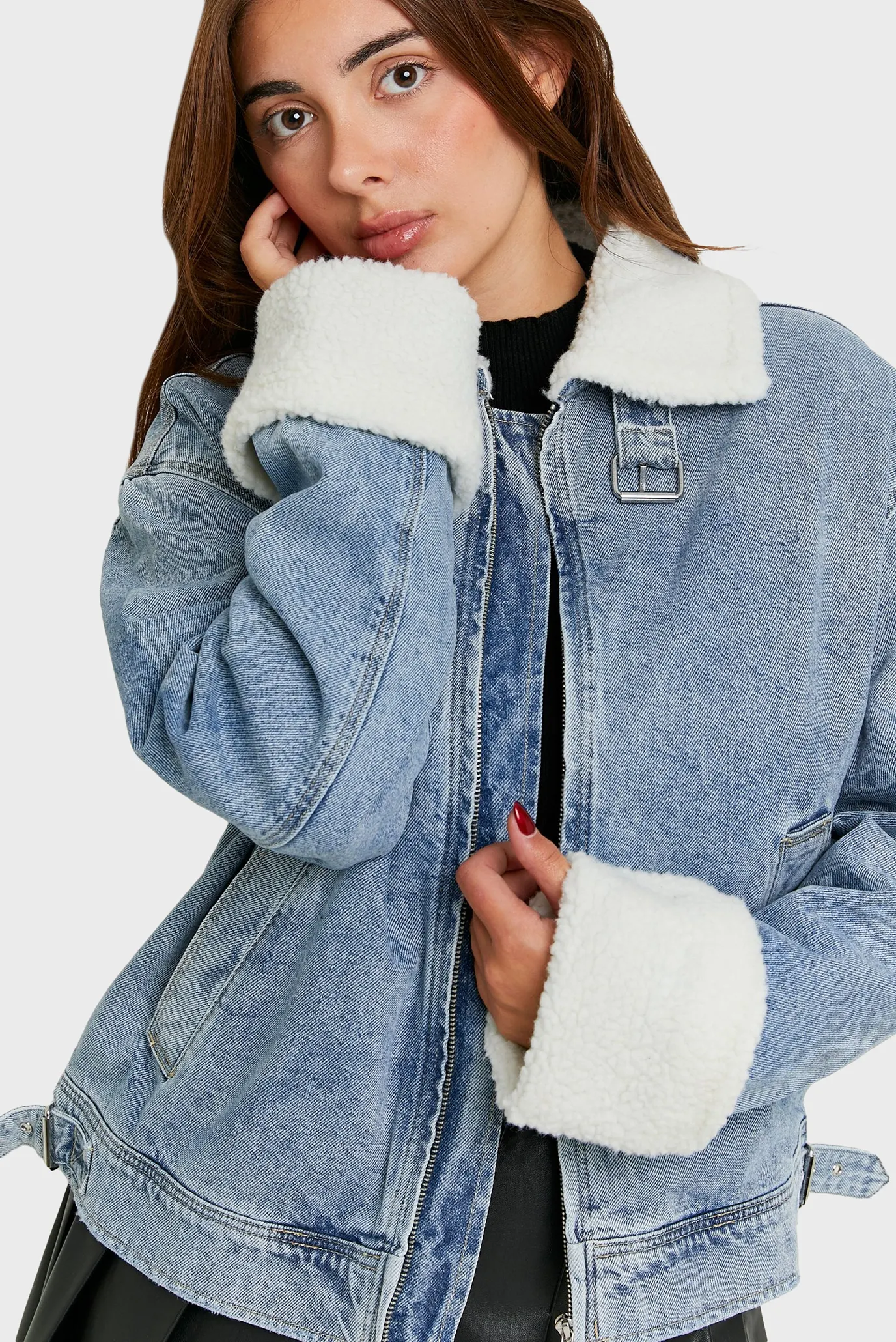 Жіноча блакитна джинсова куртка 3