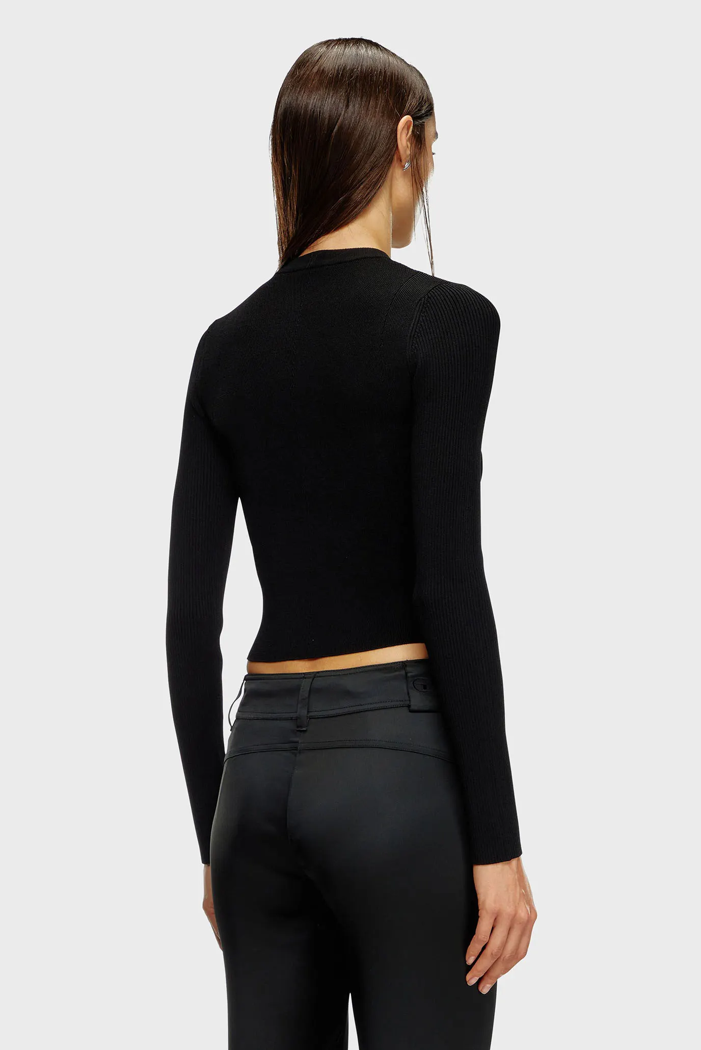 Жіночий чорний джемпер M-VALARI 3