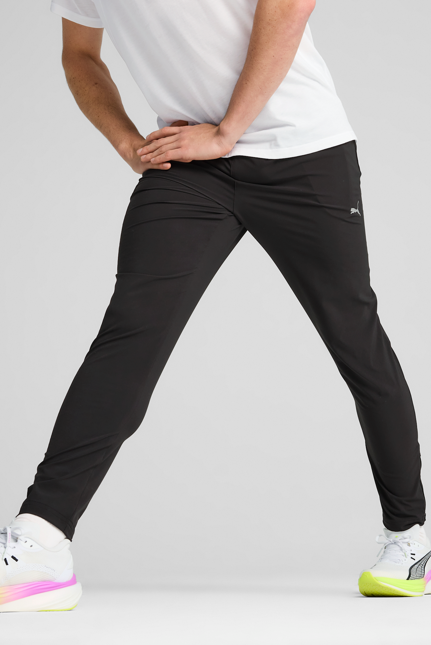 Мужские черные спортивные брюки RUN VELOCITY Tapered Pants Men 1