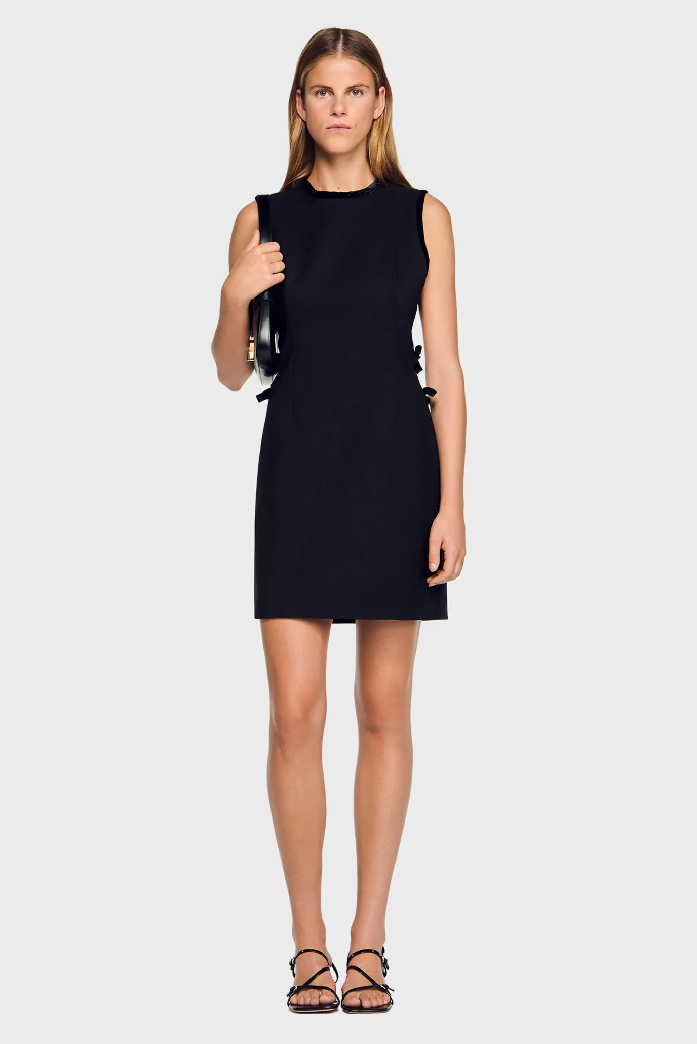 Жіноча чорна сукня 2