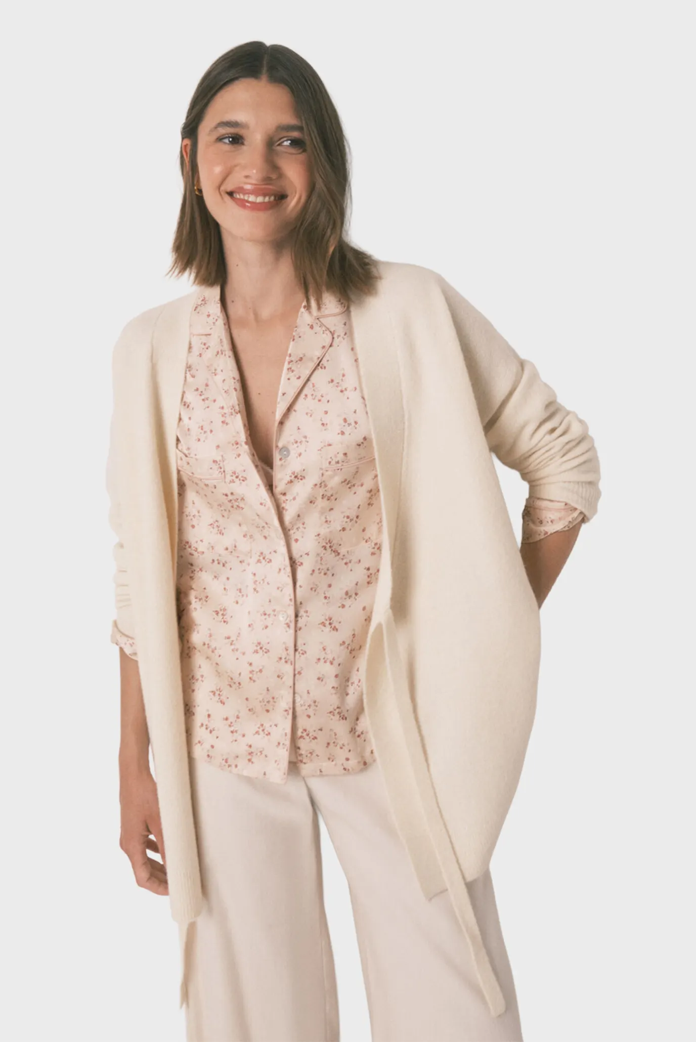 Жіноча пудрова піжама з візерунком (сорочка, брюки) 3