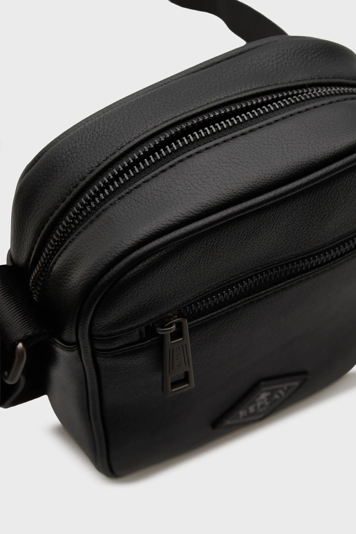 Чоловіча чорна сумка 2