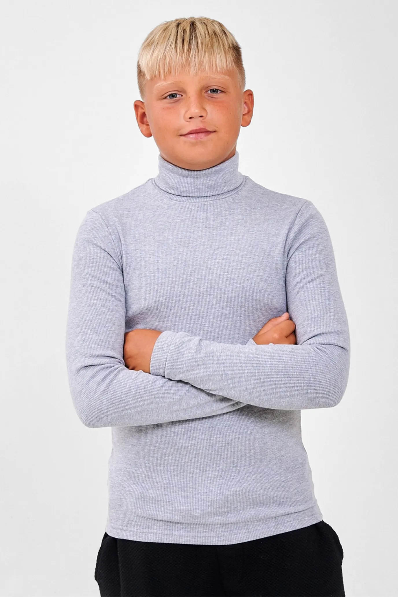 Дитячий сірий гольф 1