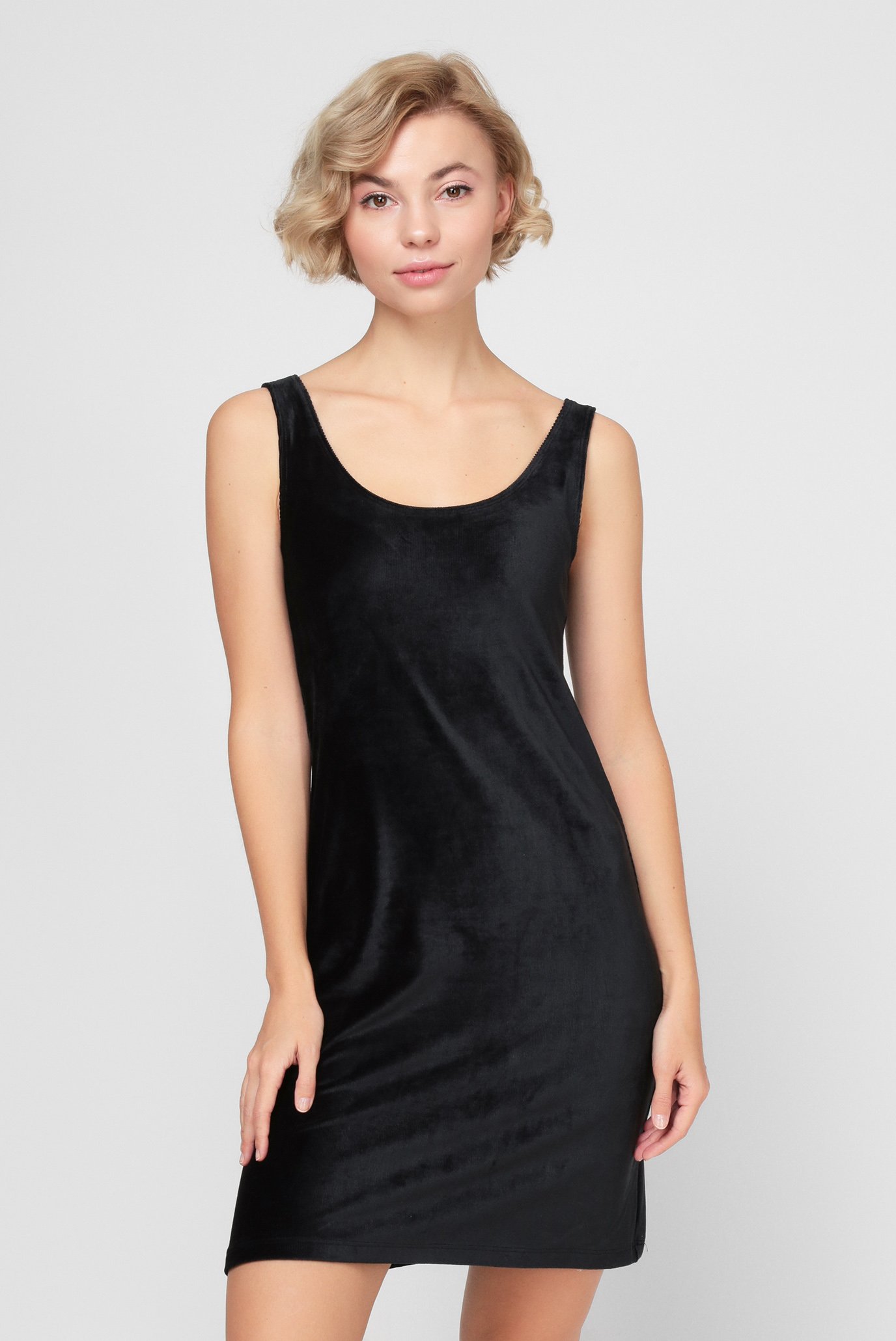 Женское черное вельветовое платье 1