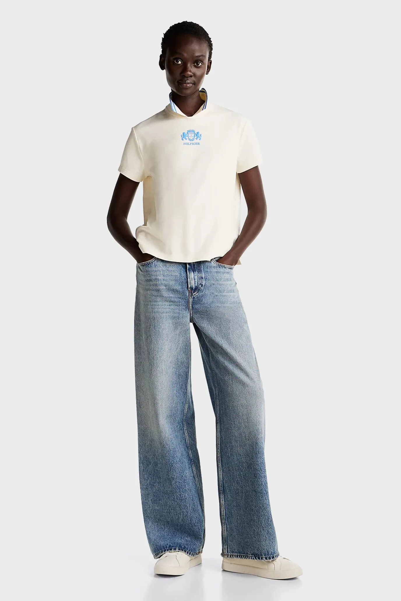 Женское белое поло REG VARSITY C-NK POLO SS 2