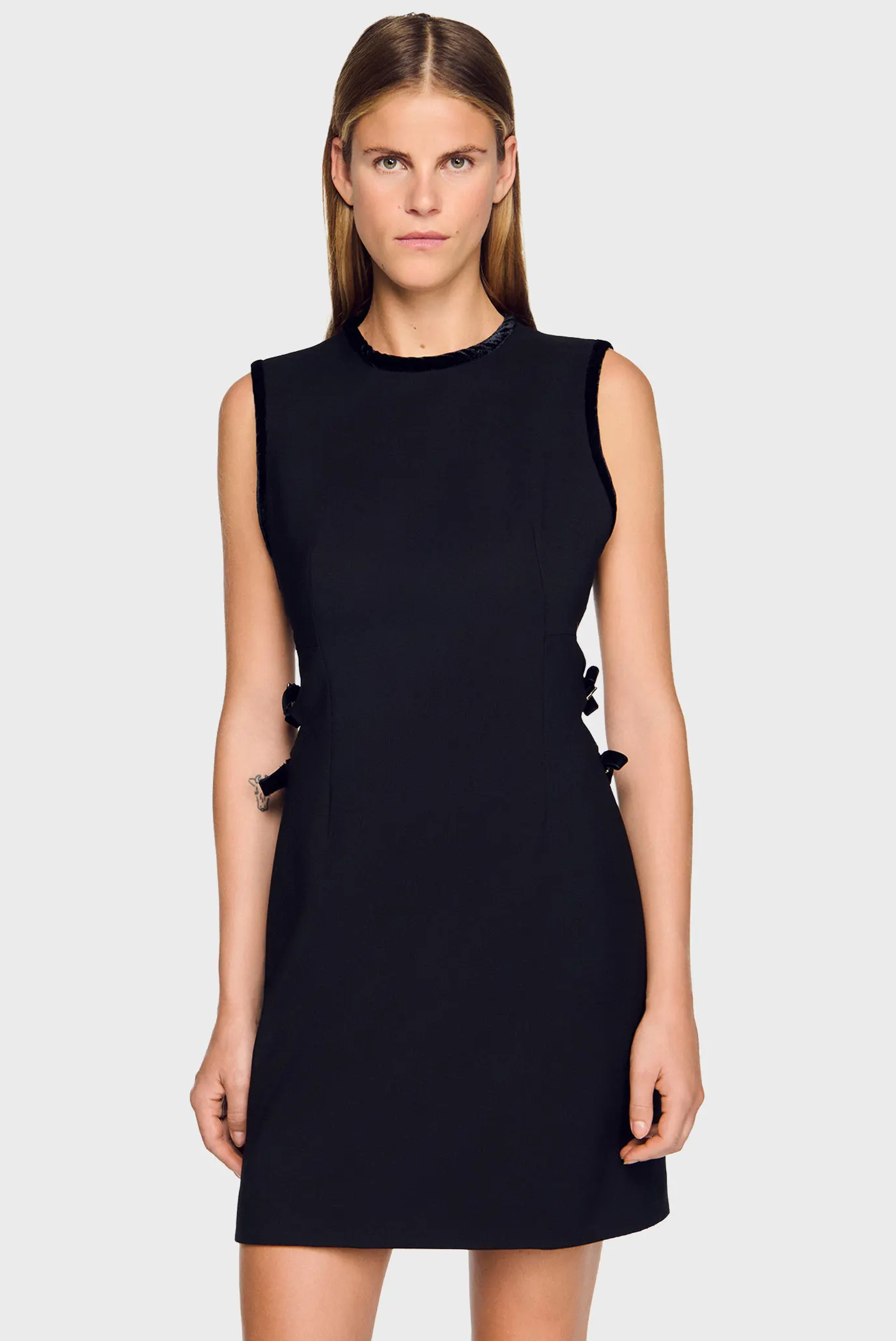 Жіноча чорна сукня 1