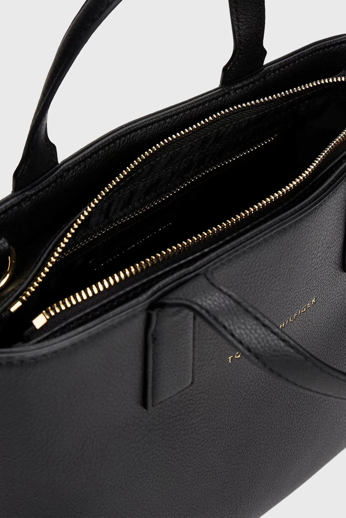 Женская черная сумка TH LOGOTAPE MINI 5