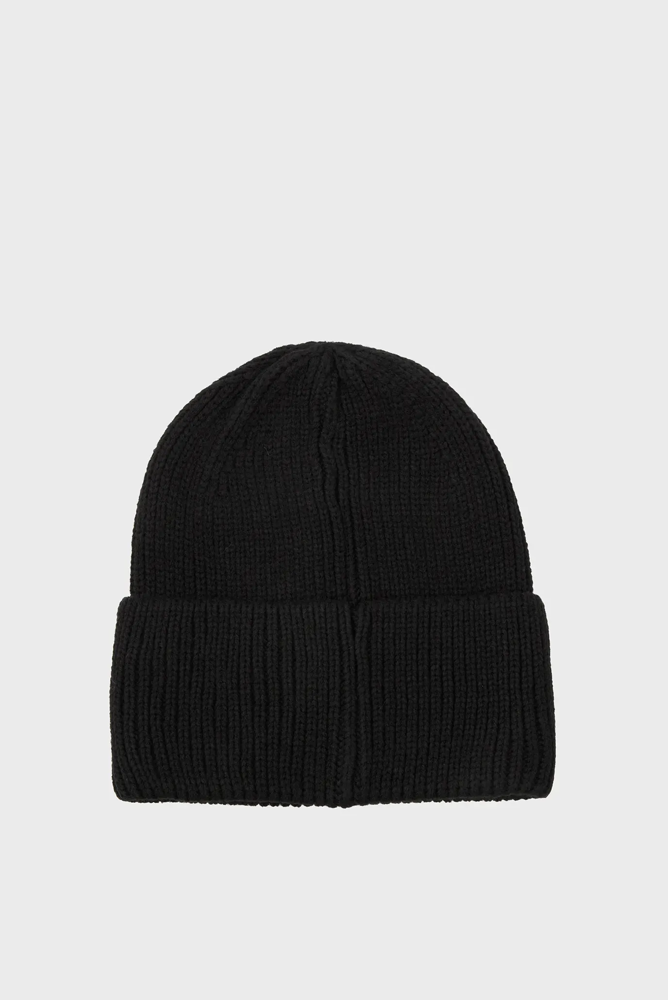 Жіноча чорна шапка 2